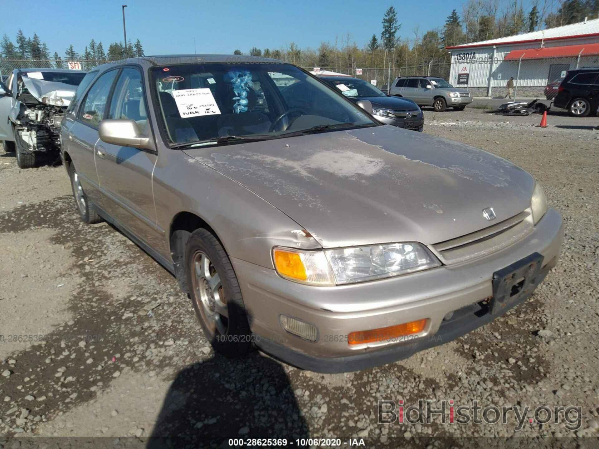 Photo 1HGCE1892RA006849 - HONDA ACCORD 1994