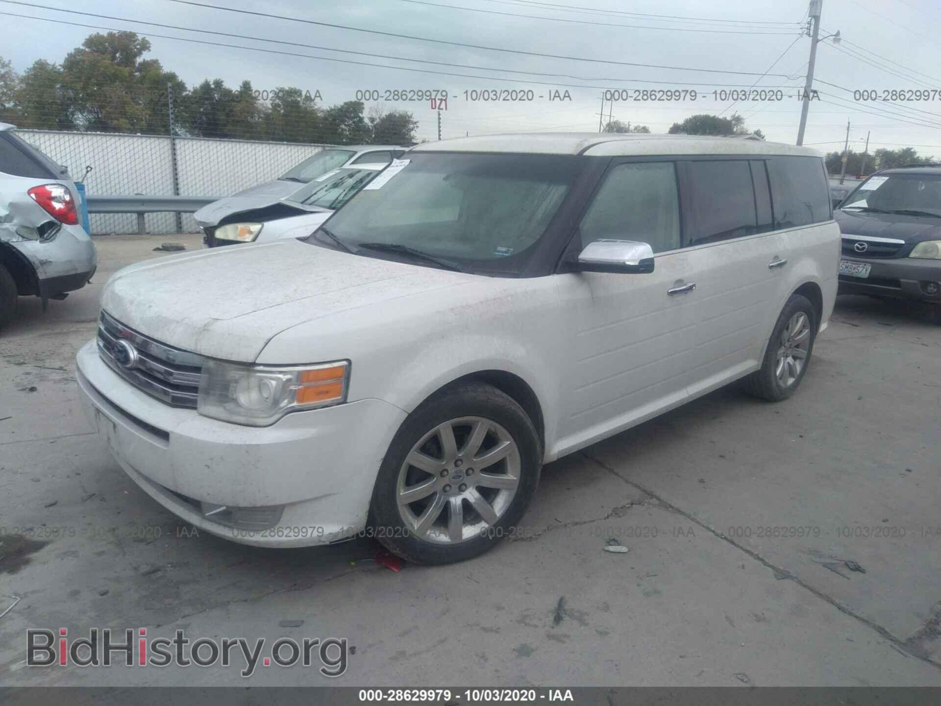 2011 FORD FLEX - VIN: 2FMGK5DC5BBD07090 - Photo 2