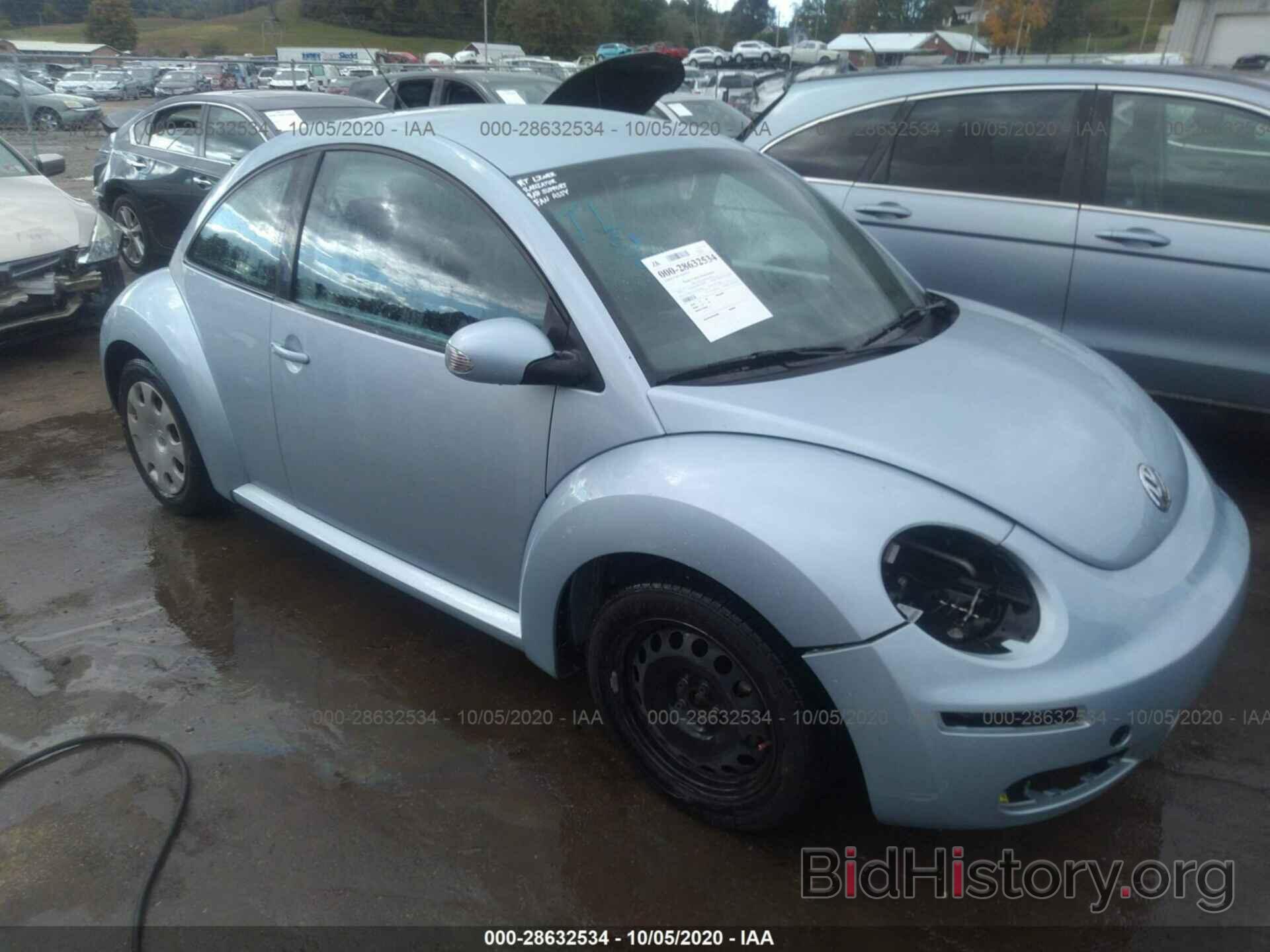 Photo 3VWPG3AG2AM010838 - VOLKSWAGEN NEW BEETLE COUPE 2010