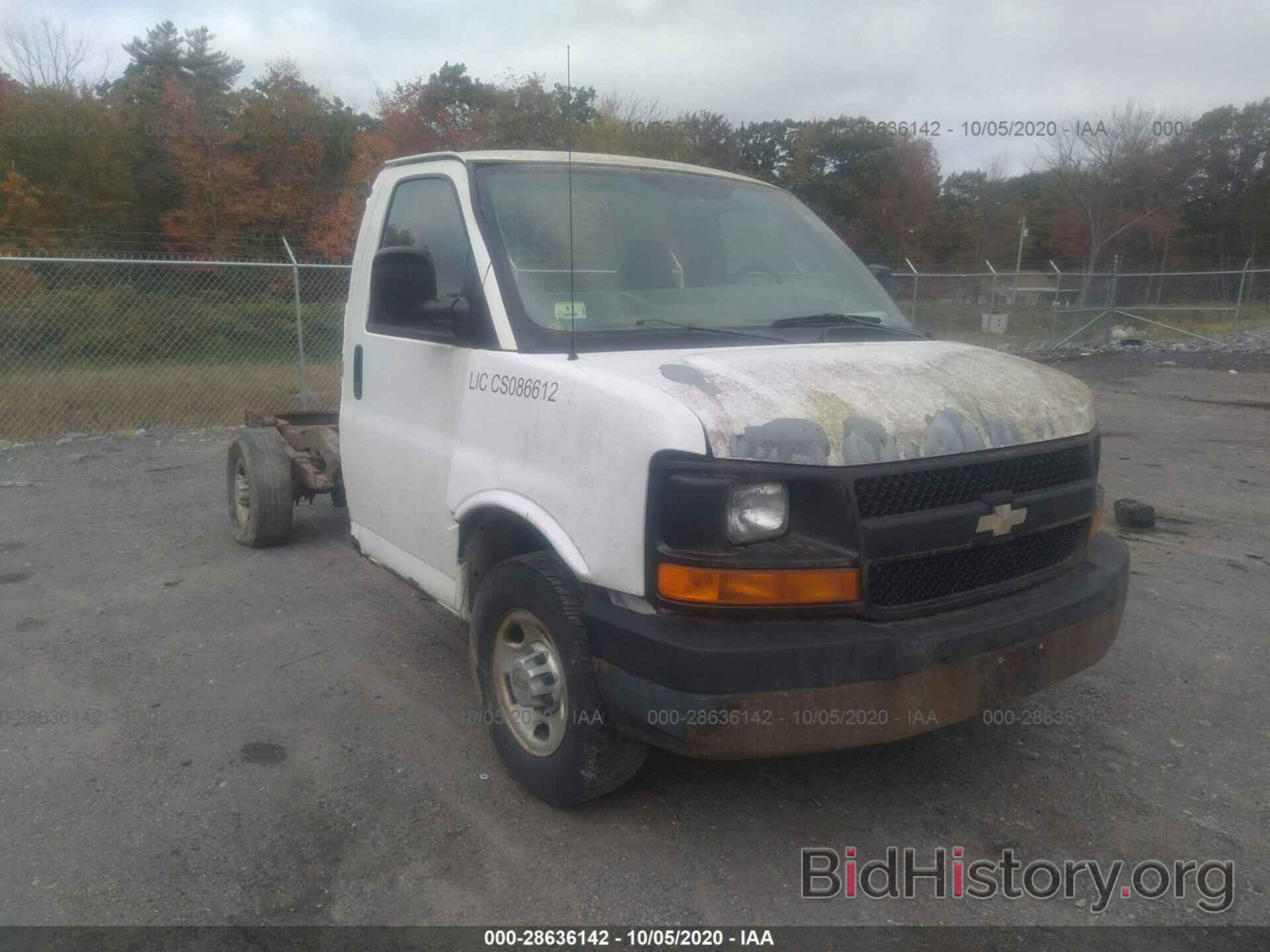 Photo 1GBHG31U341227821 - CHEVROLET EXPRESS COMMERCIAL 2004