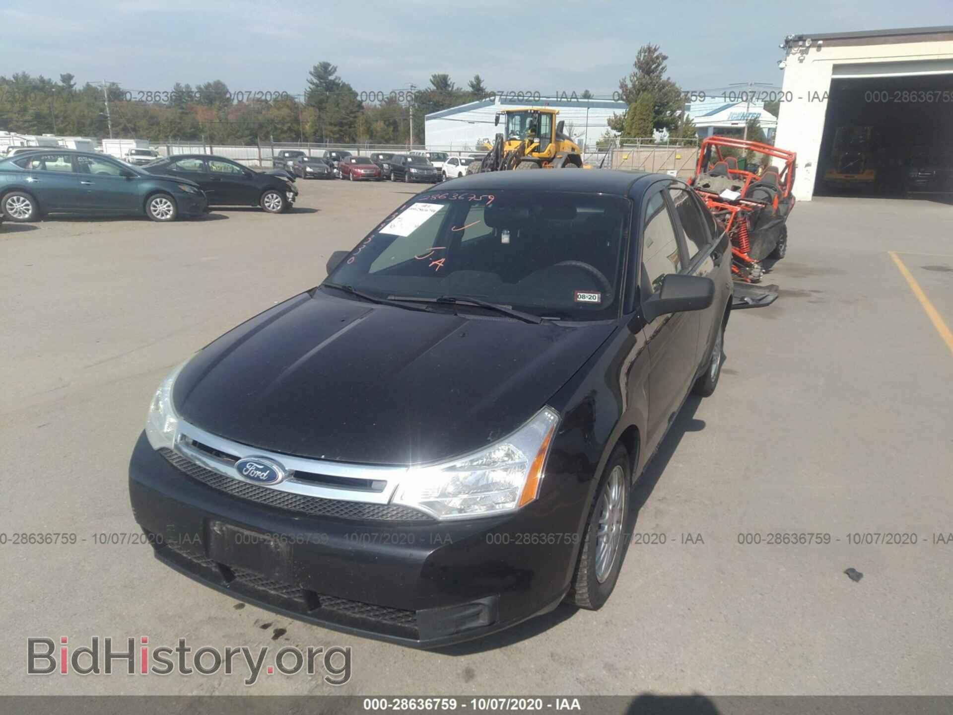 2011 FORD FOCUS - VIN: 1FAHP3FN0BW100172 - Фото 2