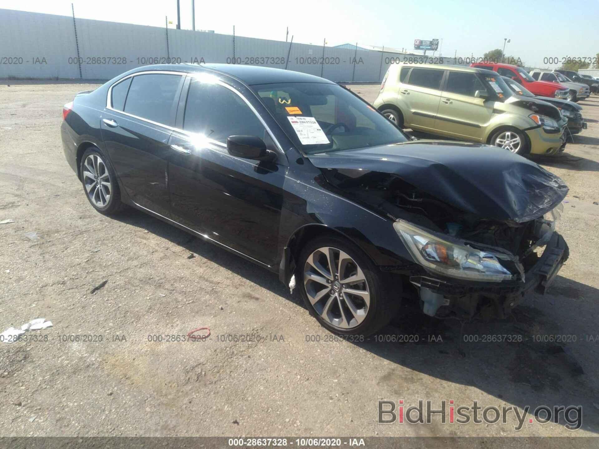 Photo 1HGCR2F58EA126028 - HONDA ACCORD SEDAN 2014