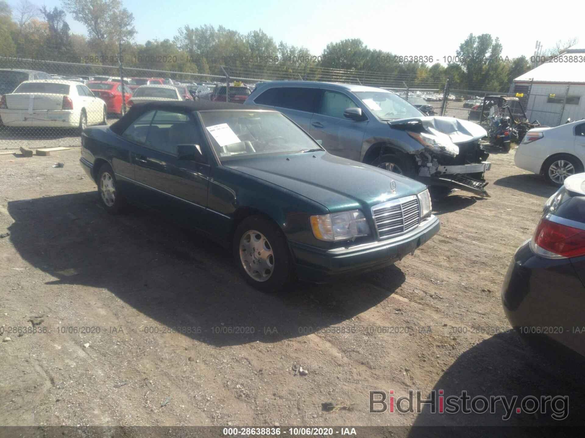 Photo WDBEA66E2SC276933 - MERCEDES-BENZ E 1995