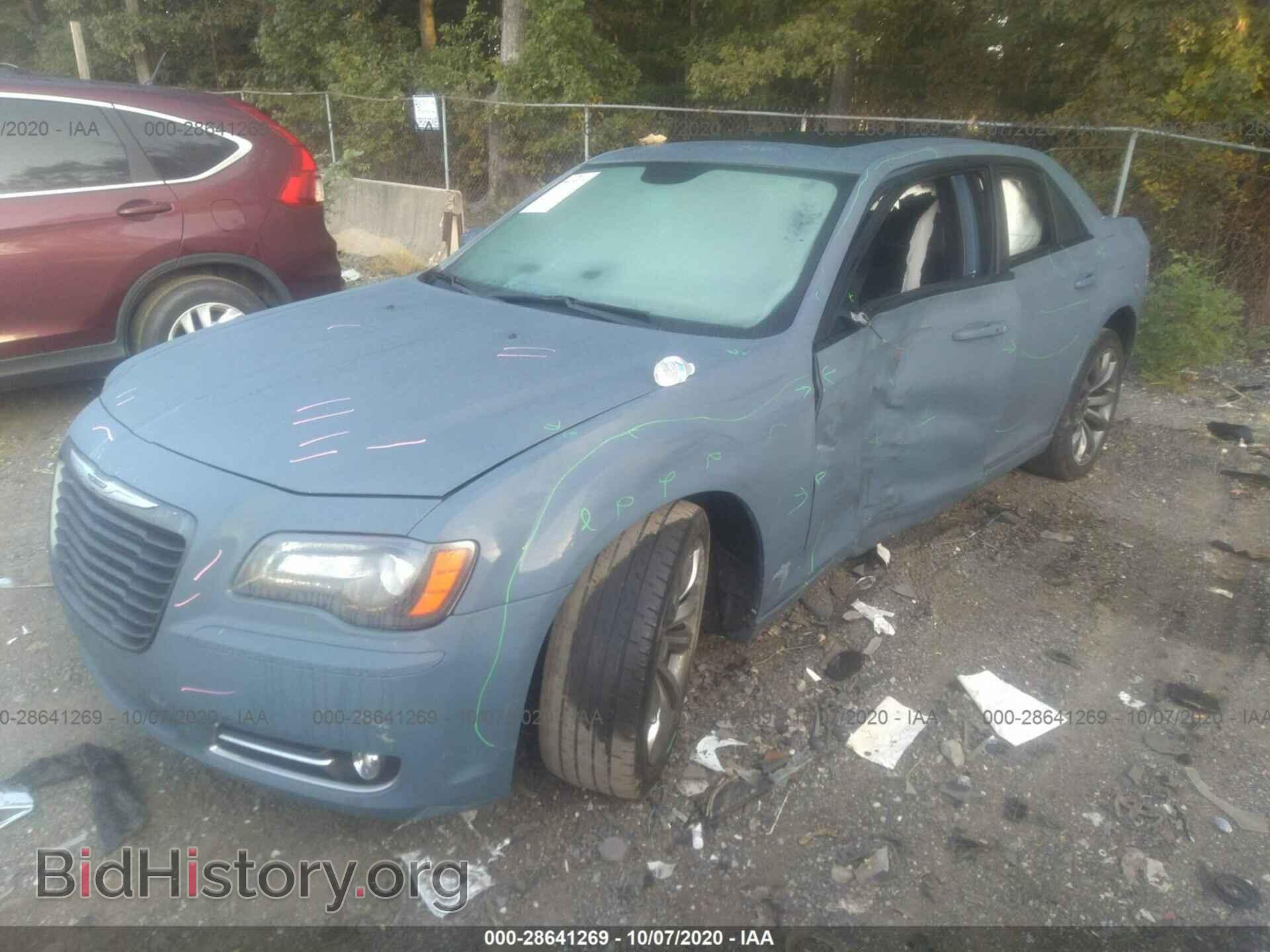 2014 CHRYSLER 300 - VIN: 2C3CCABG1EH327938 - Фото 2