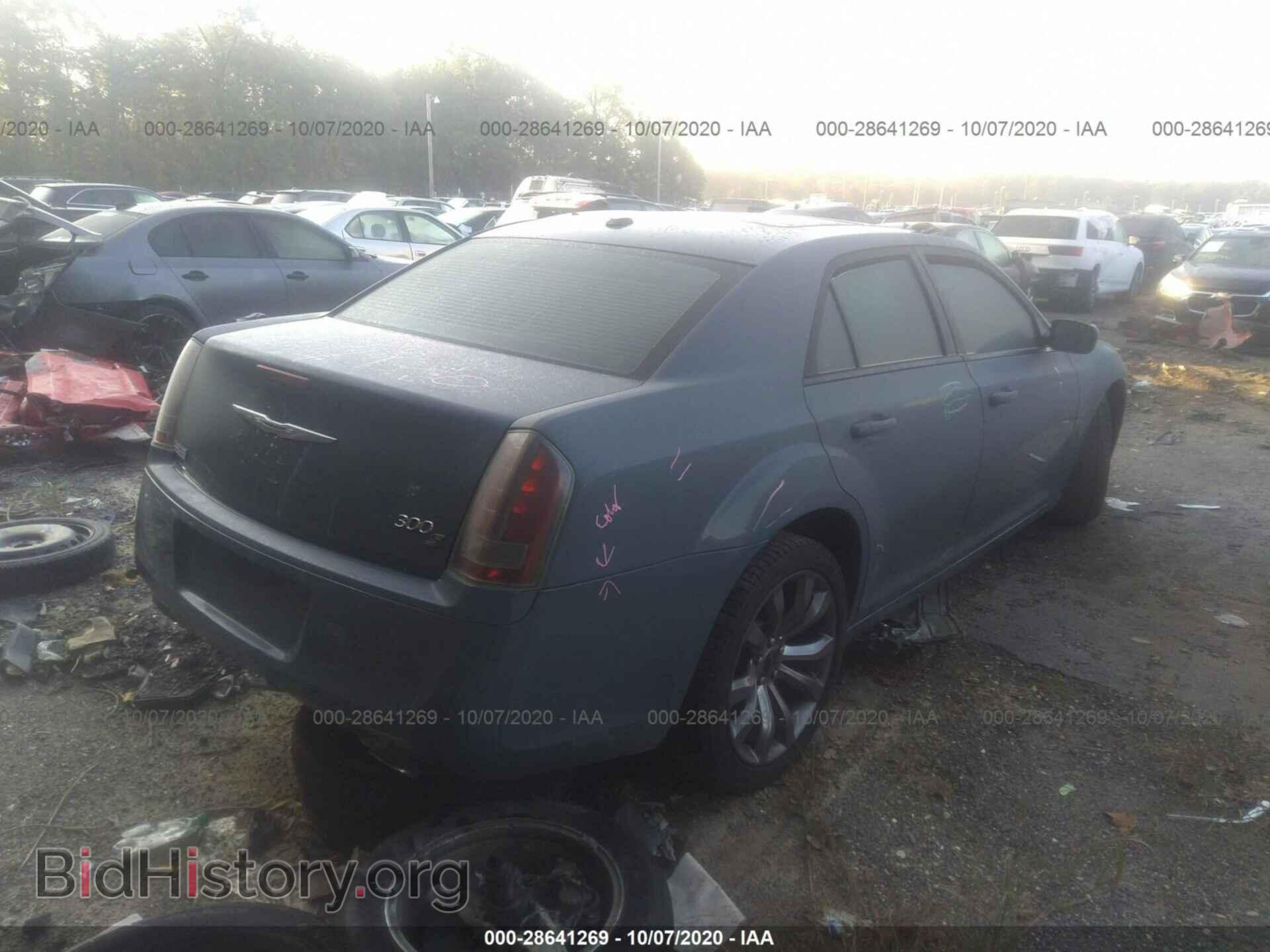 2014 CHRYSLER 300 - VIN: 2C3CCABG1EH327938 - Фото 4