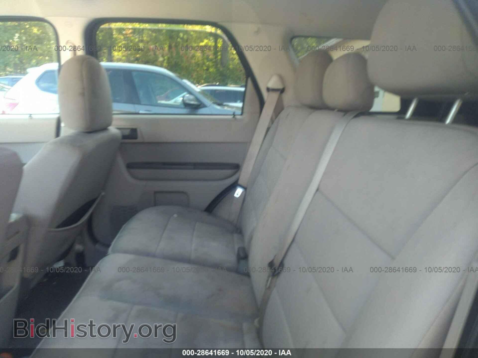 2011 FORD ESCAPE - VIN: 1FMCU0D79BKB35358 - Photo 8