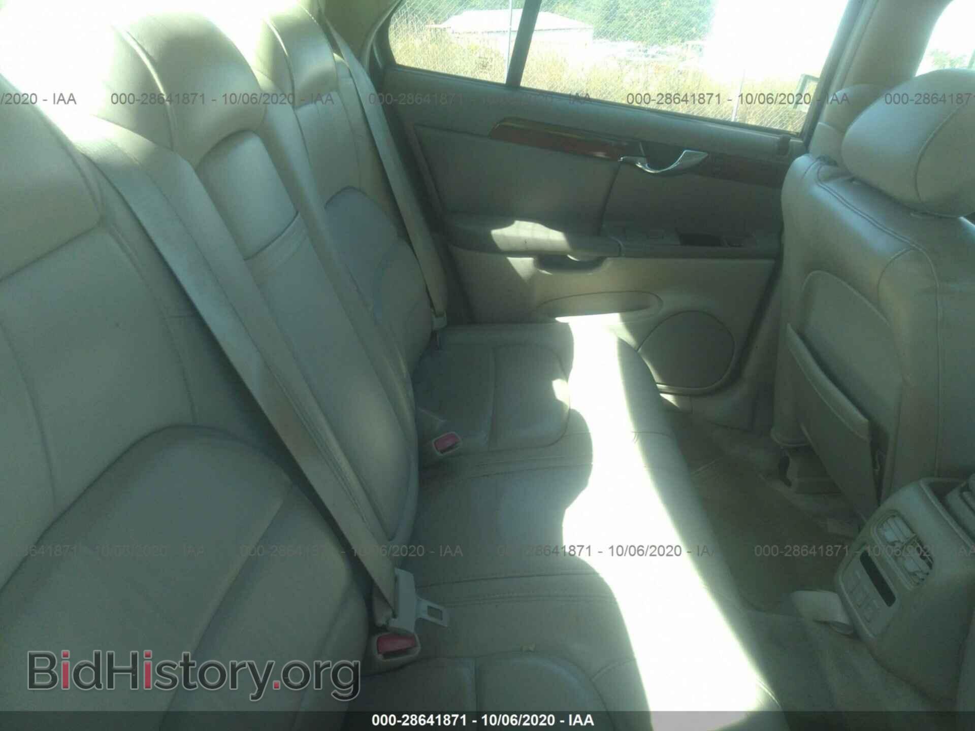 2004 CADILLAC DEVILLE - VIN: 1G6KD54Y44U142329 - Photo 8