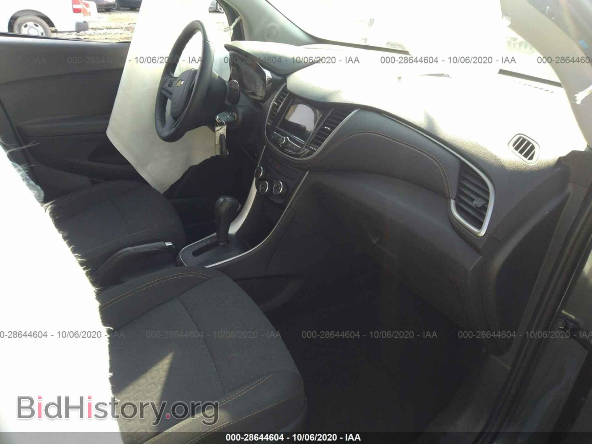 2019 CHEVROLET TRAX - VIN: 3GNCJKSB2KL391203 - Photo 5