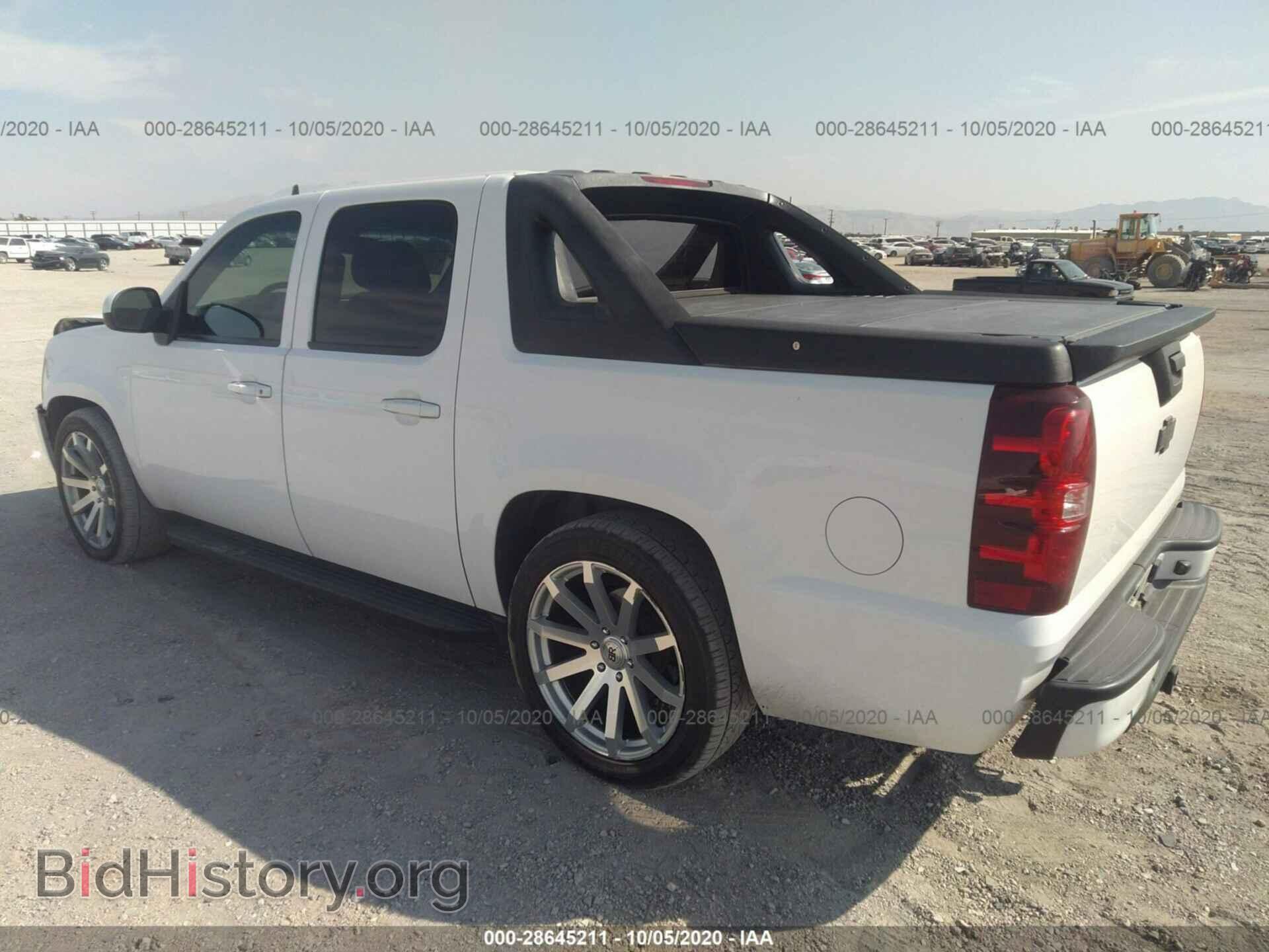 2011 CHEVROLET AVALANCHE - VIN: 3GNMCEE0XBG164747 - Фото 3