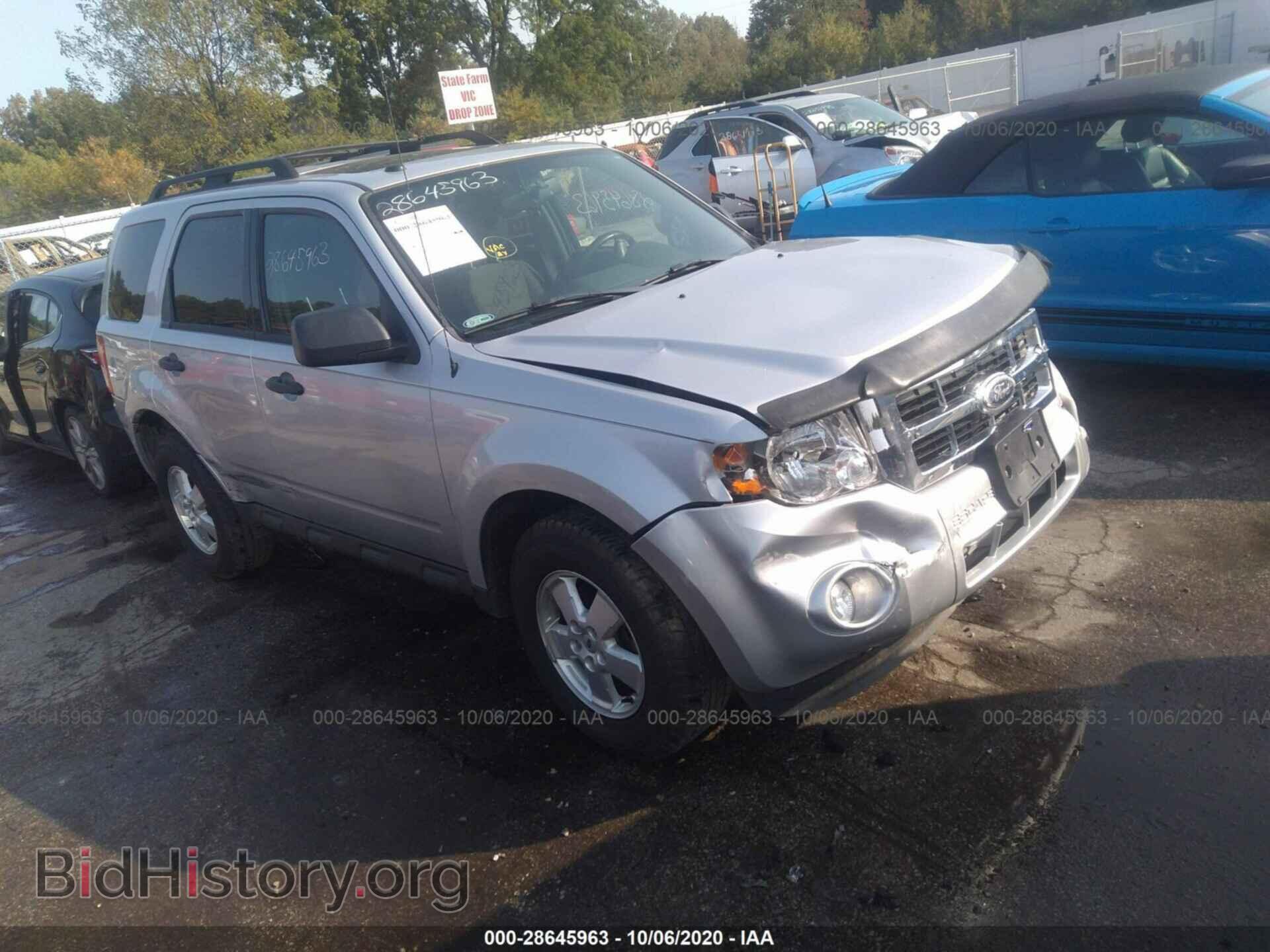 Фотография 1FMCU0D77CKC15582 - FORD ESCAPE 2012