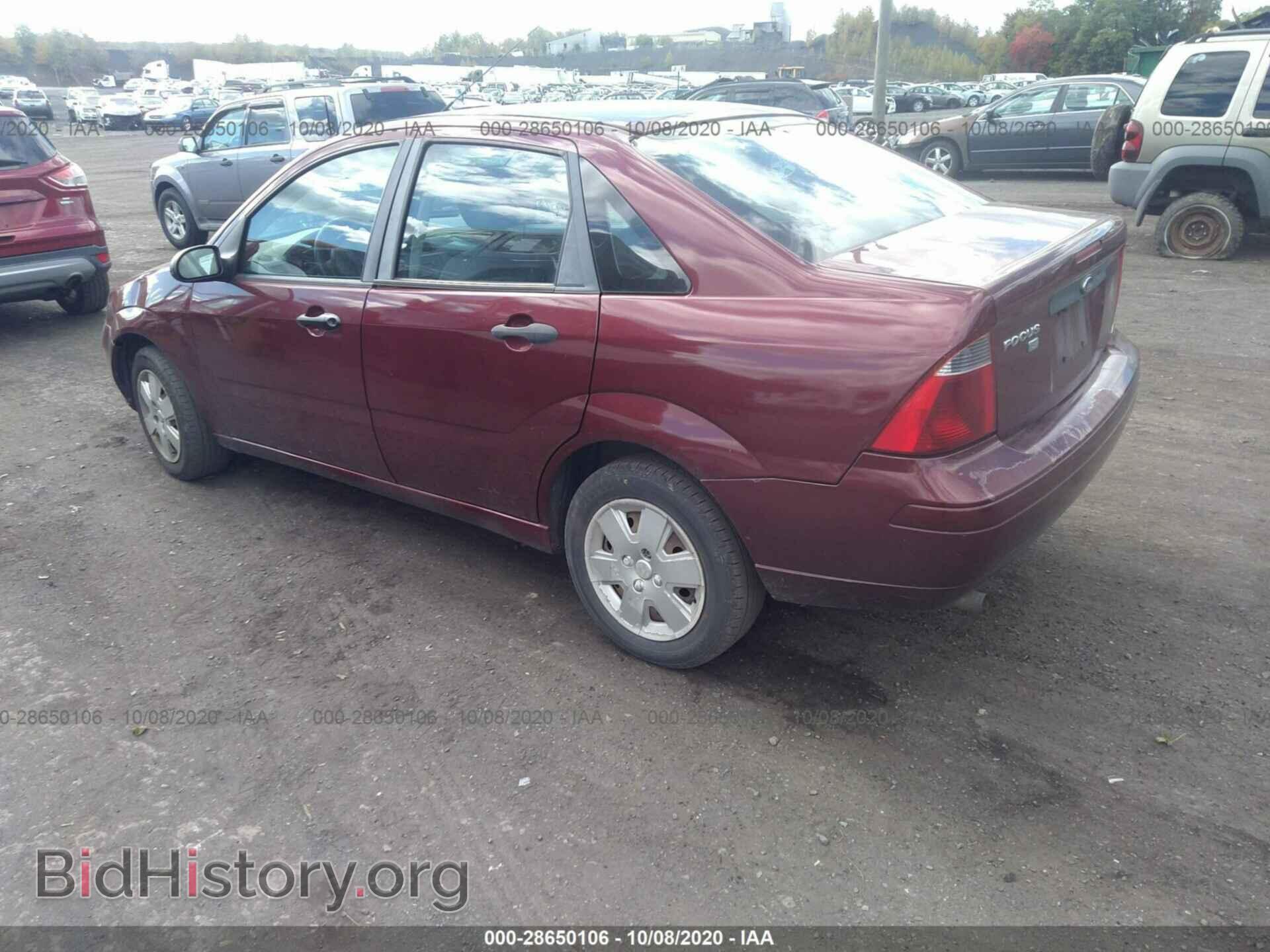 2007 FORD FOCUS - VIN: 1FAFP34N17W197626 - Фото 3