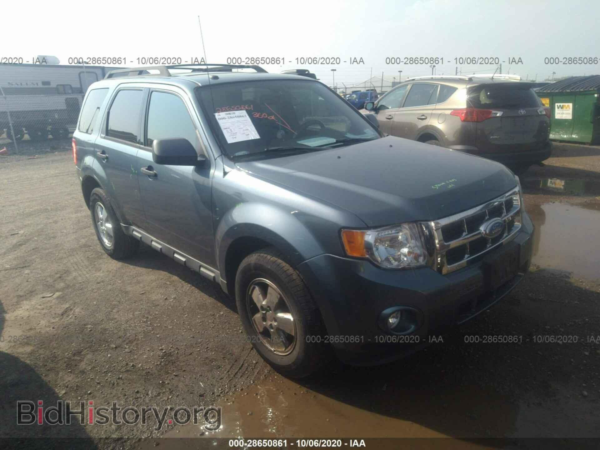 Photo 1FMCU0D74BKC16803 - FORD ESCAPE 2011