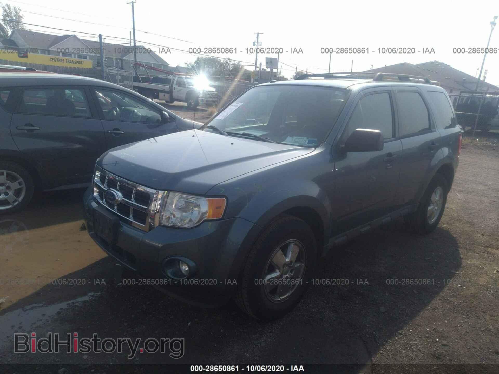 2011 FORD ESCAPE - VIN: 1FMCU0D74BKC16803 - Photo 2