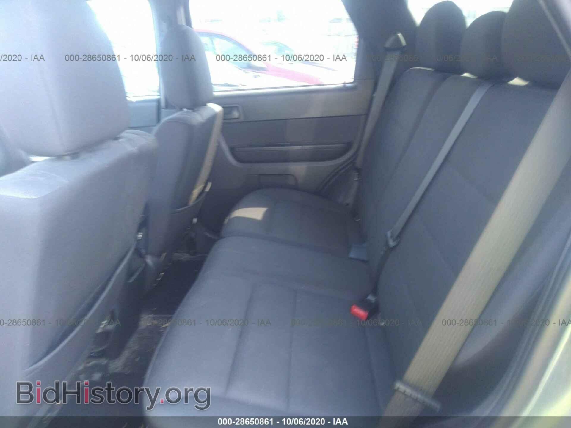 2011 FORD ESCAPE - VIN: 1FMCU0D74BKC16803 - Photo 8
