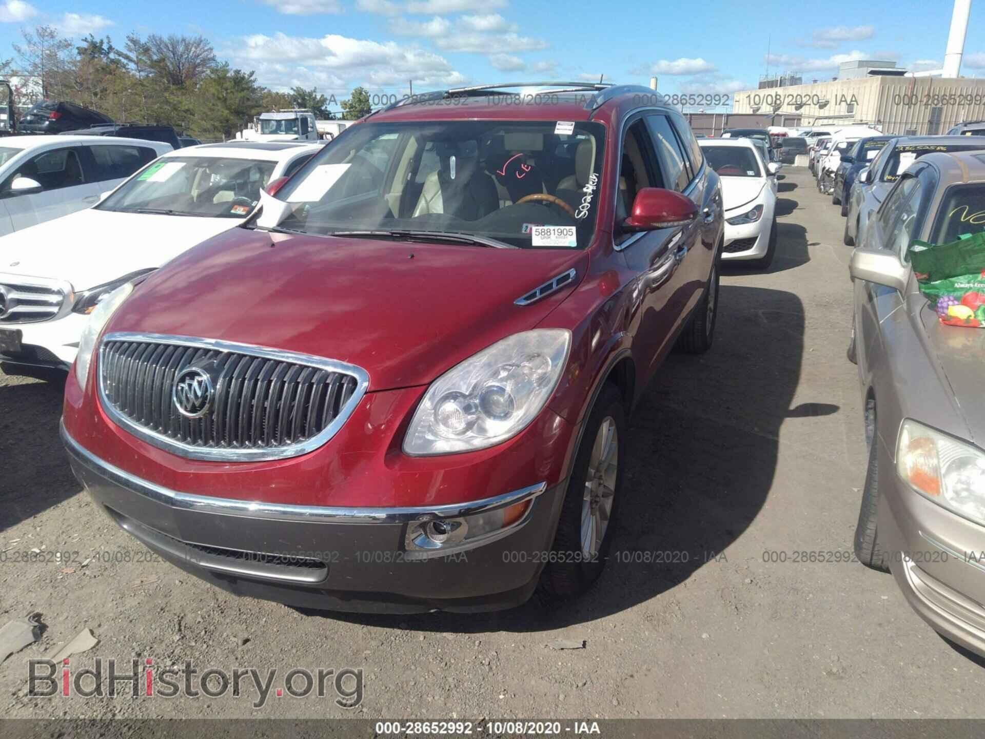 2012 BUICK ENCLAVE - VIN: 5GAKVCED8CJ123312 - Фото 2