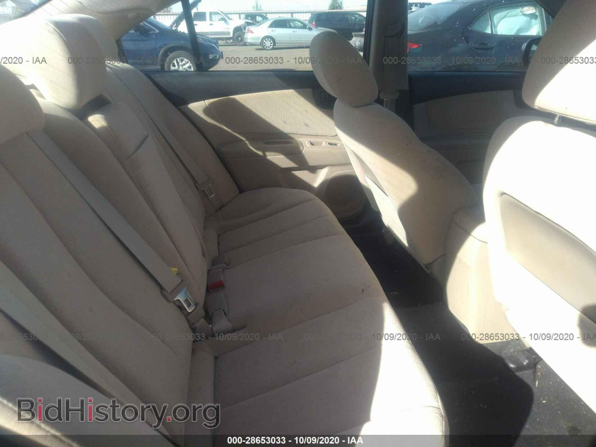 2009 KIA OPTIMA - VIN: KNAGE228695367318 - Photo 8