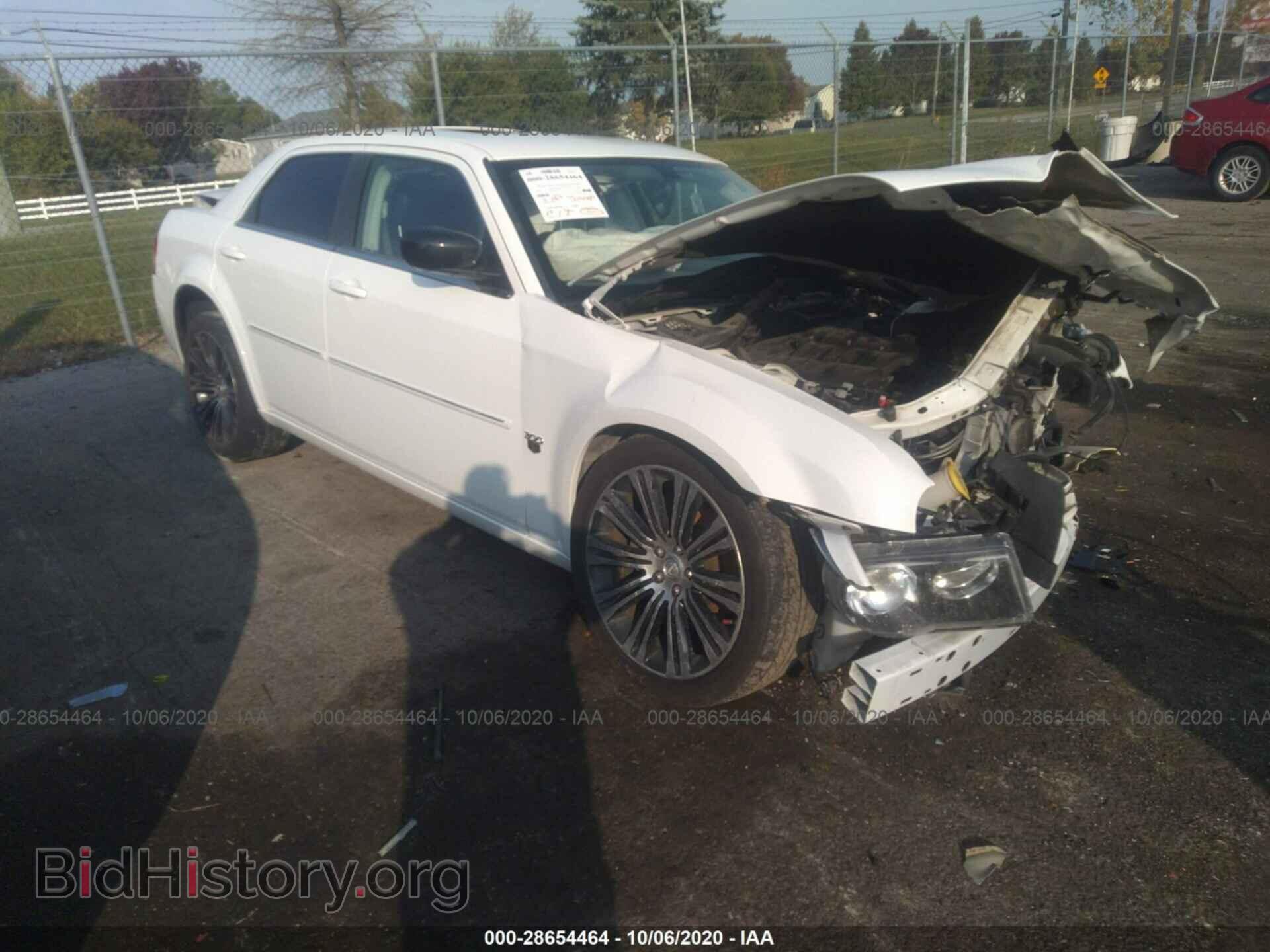 Photo 2C3CA2CV7AH270857 - CHRYSLER 300 2010