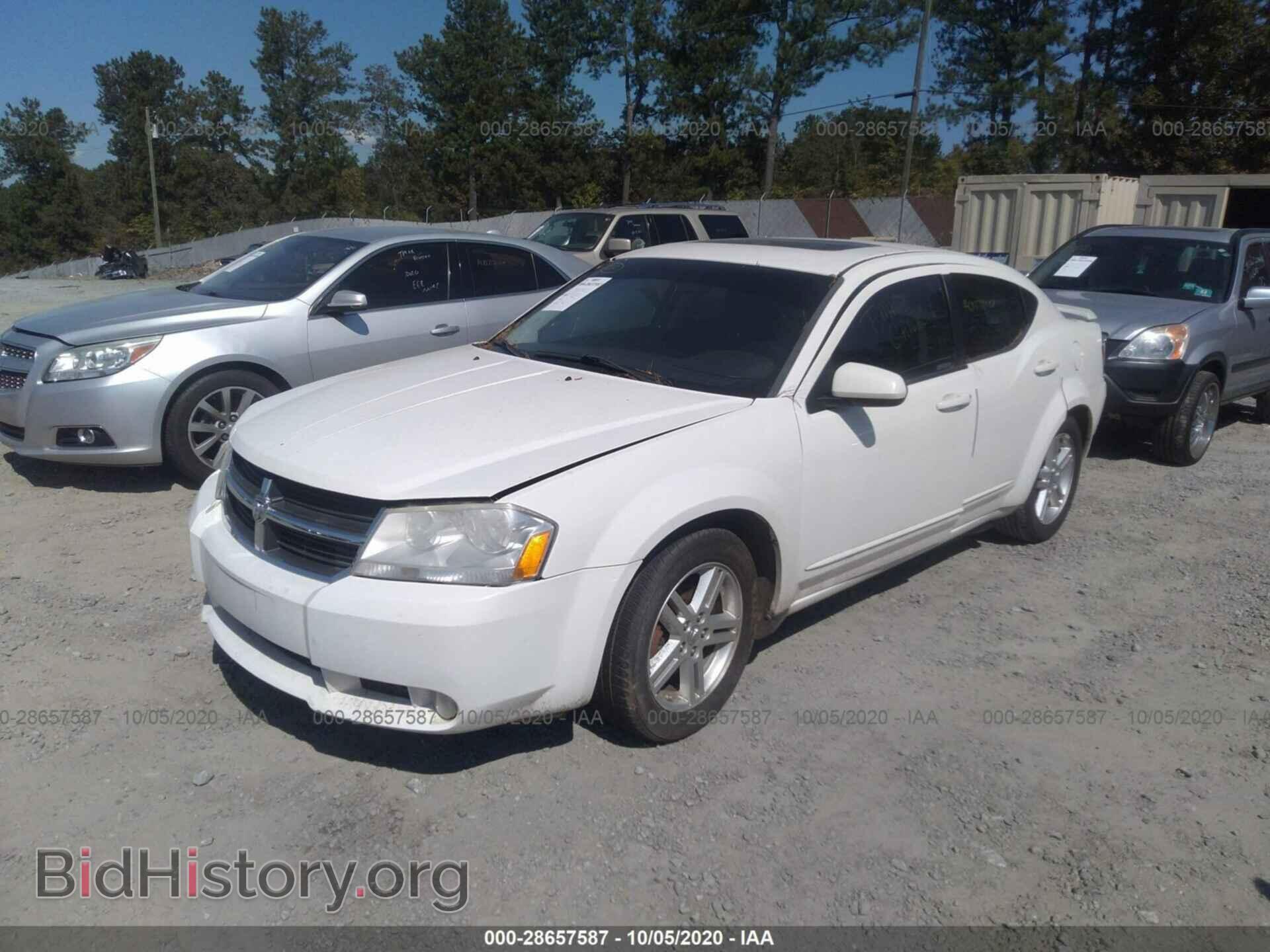 2010 DODGE AVENGER - VIN: 1B3CC5FB3AN226579 - Фото 2