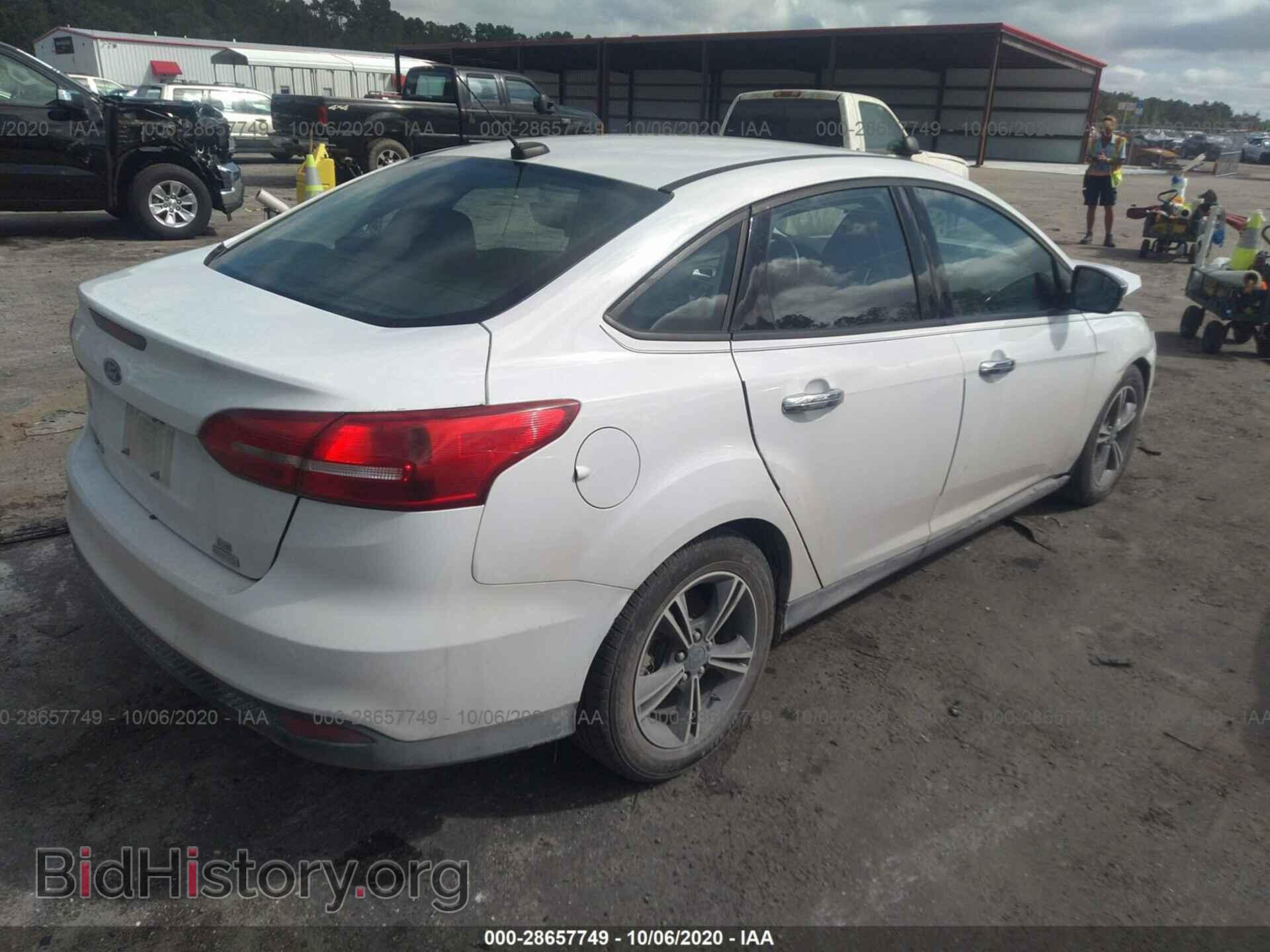 2017 FORD FOCUS - VIN: 1FADP3FE8HL302122 - Photo 4