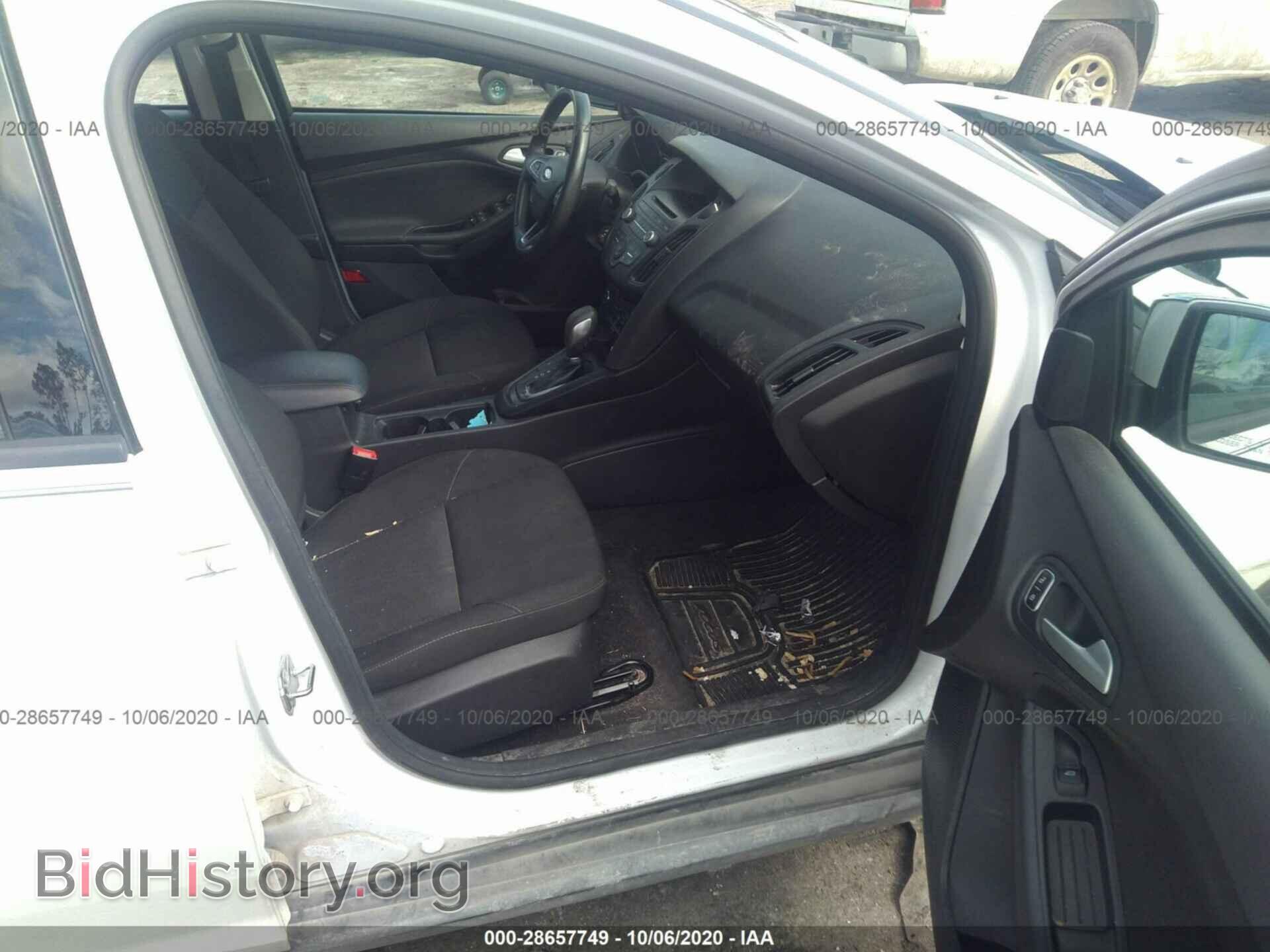 2017 FORD FOCUS - VIN: 1FADP3FE8HL302122 - Photo 5