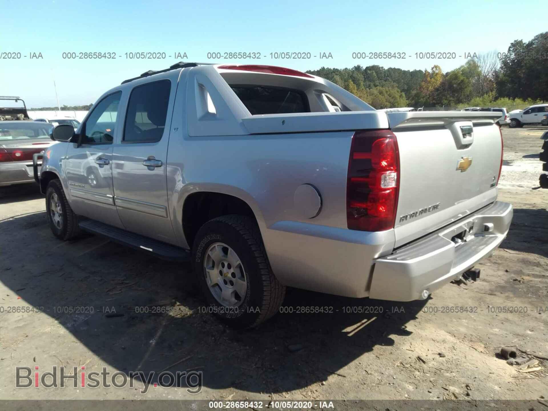 2011 CHEVROLET AVALANCHE - VIN: 3GNTKFE35BG374462 - Фото 3