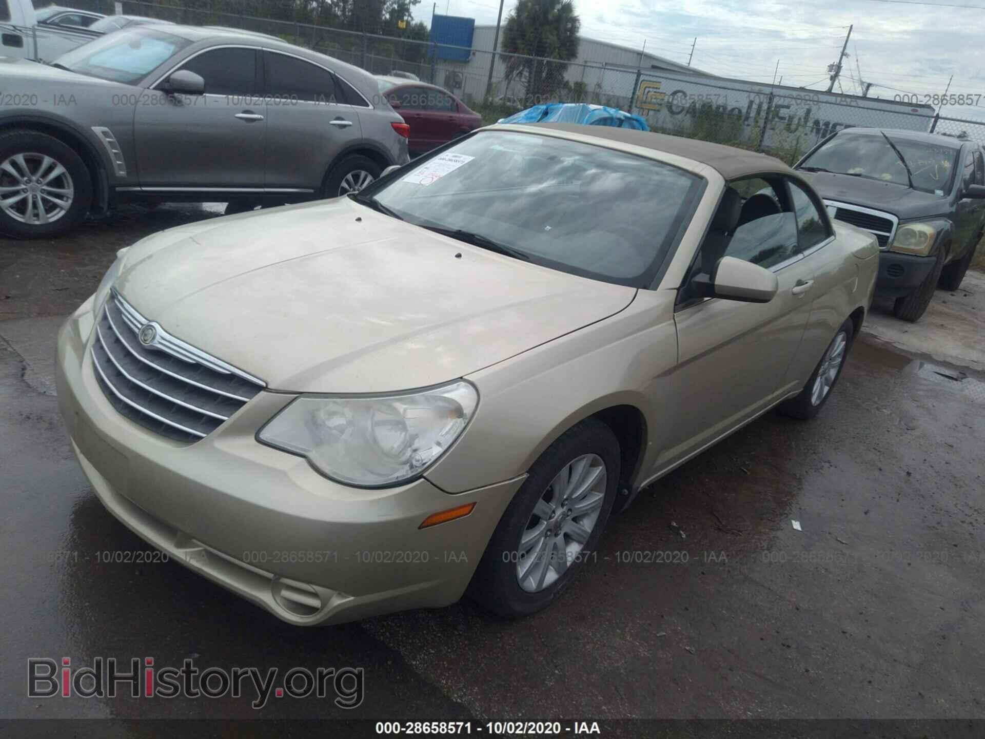 2010 CHRYSLER SEBRING - VIN: 1C3BC5ED6AN166606 - Фото 2