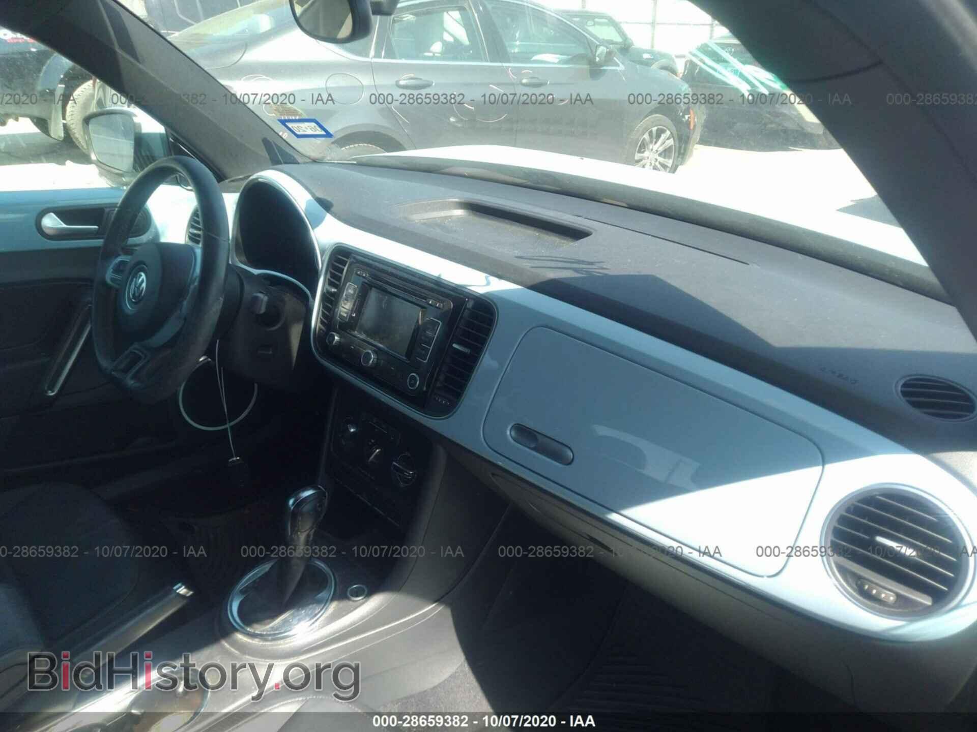 2012 VOLKSWAGEN BEETLE - VIN: 3VWJP7AT5CM663127 - Фото 5