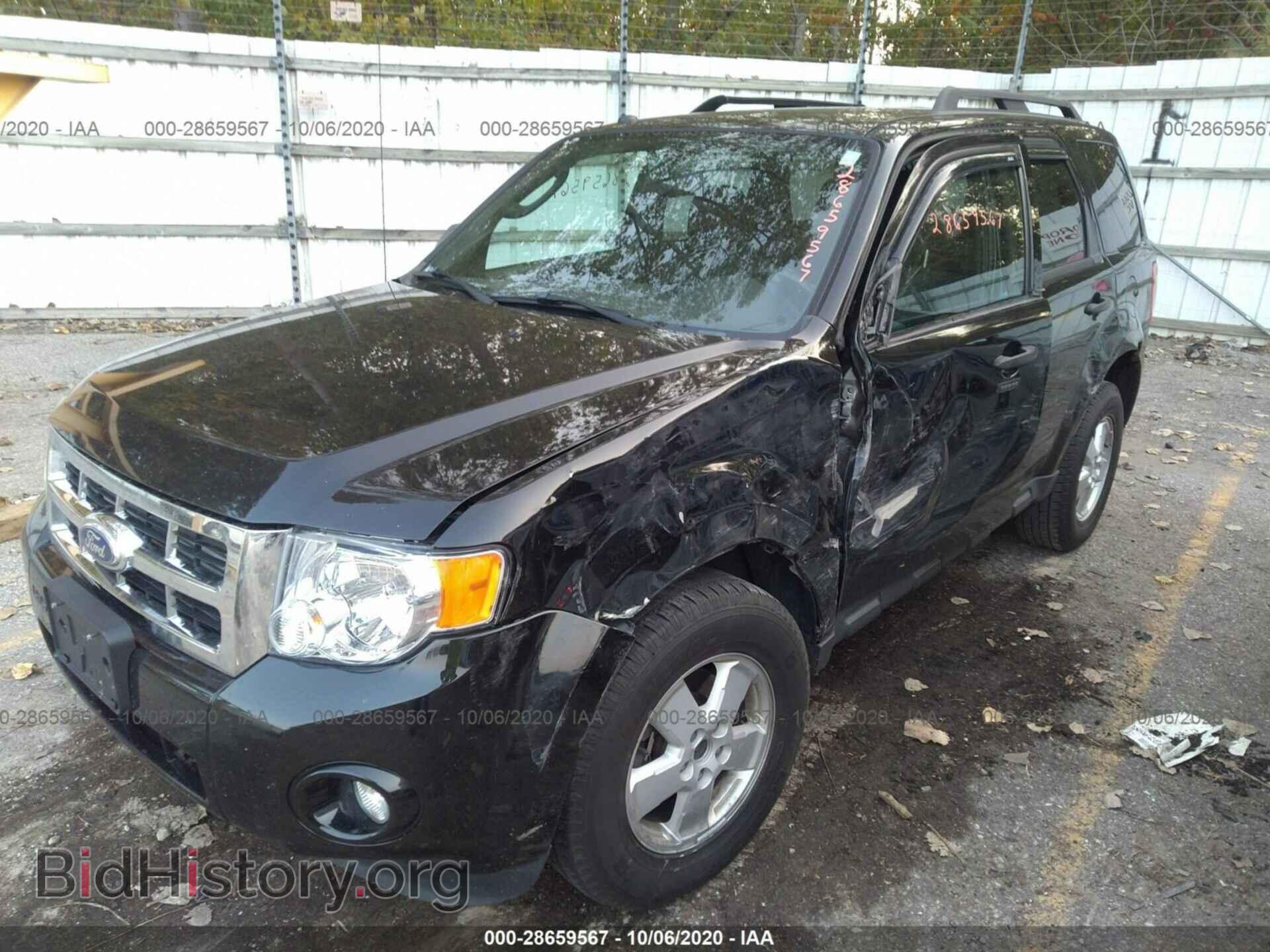 2011 FORD ESCAPE - VIN: 1FMCU9D73BKB15093 - Фото 2