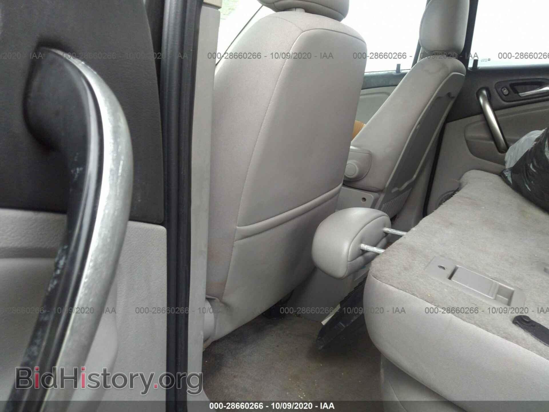 2006 SATURN VUE - VIN: 5GZCZ33D76S820560 - Фото 8