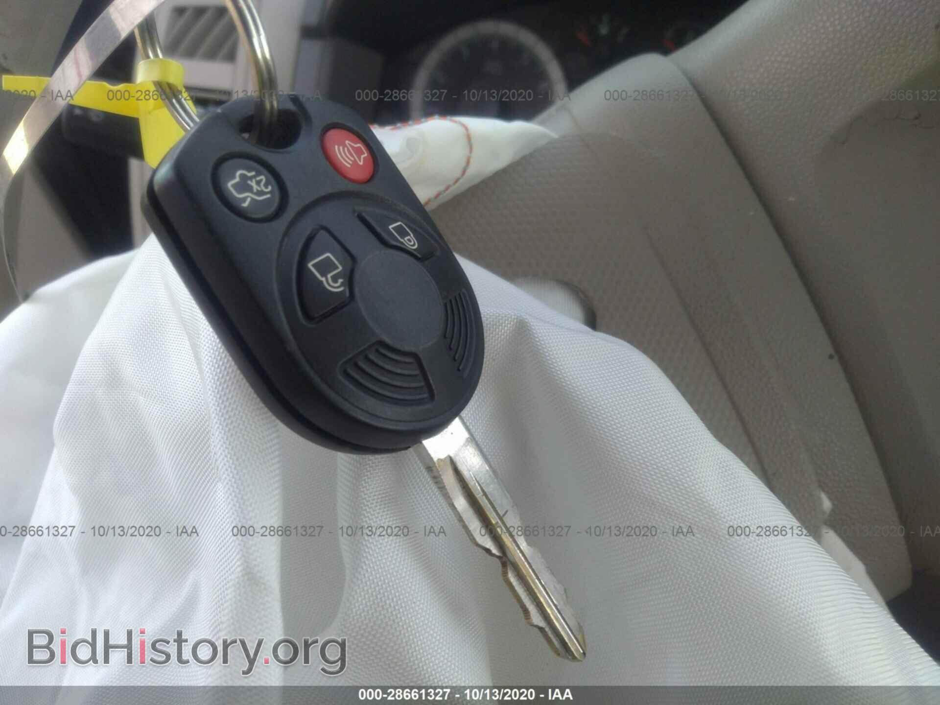 2008 FORD ESCAPE - VIN: 1FMCU93118KC79996 - Фото 11