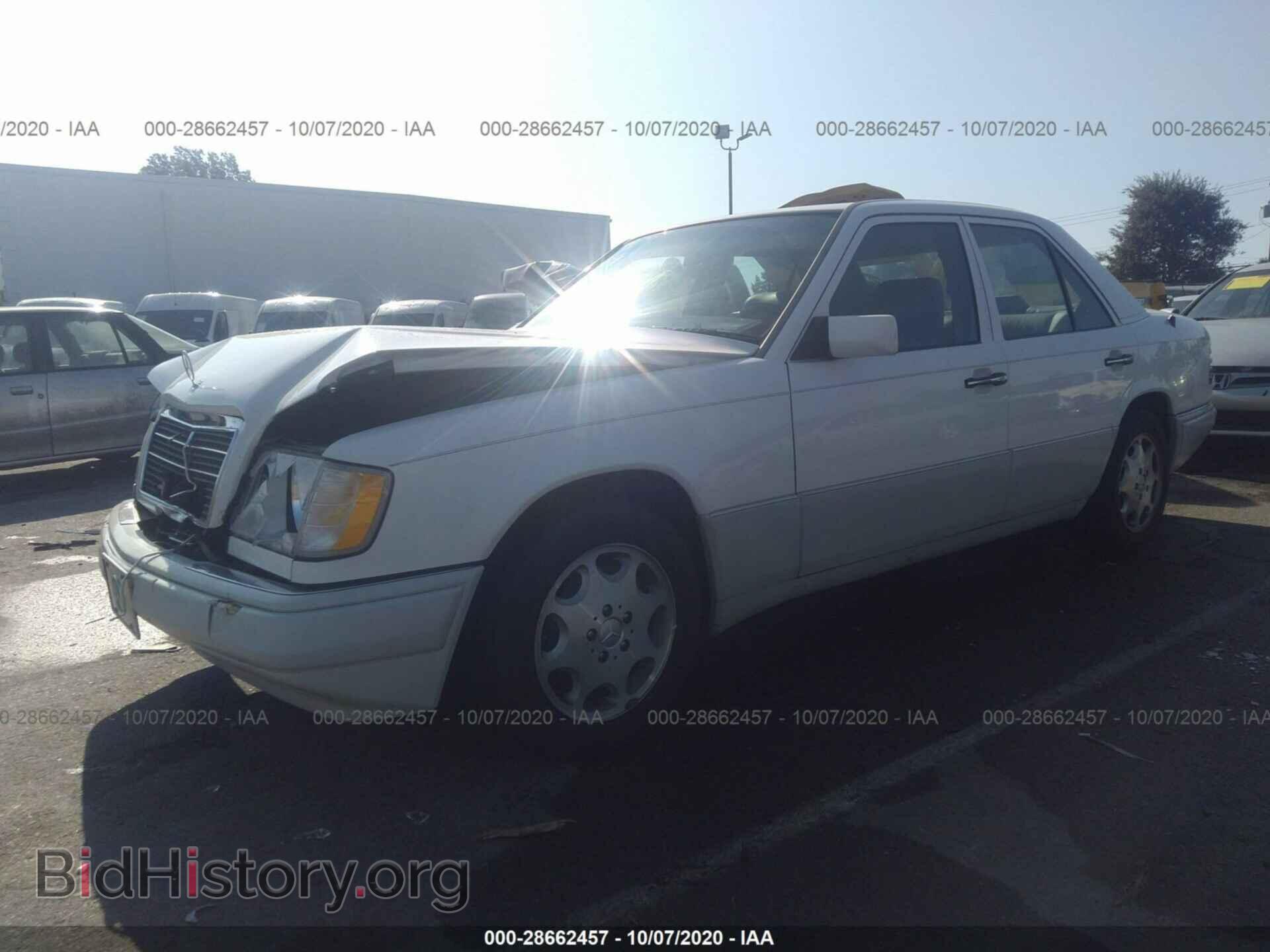 1995 MERCEDES-BENZ E - VIN: WDBEA32EXSC196364 - Фото 2
