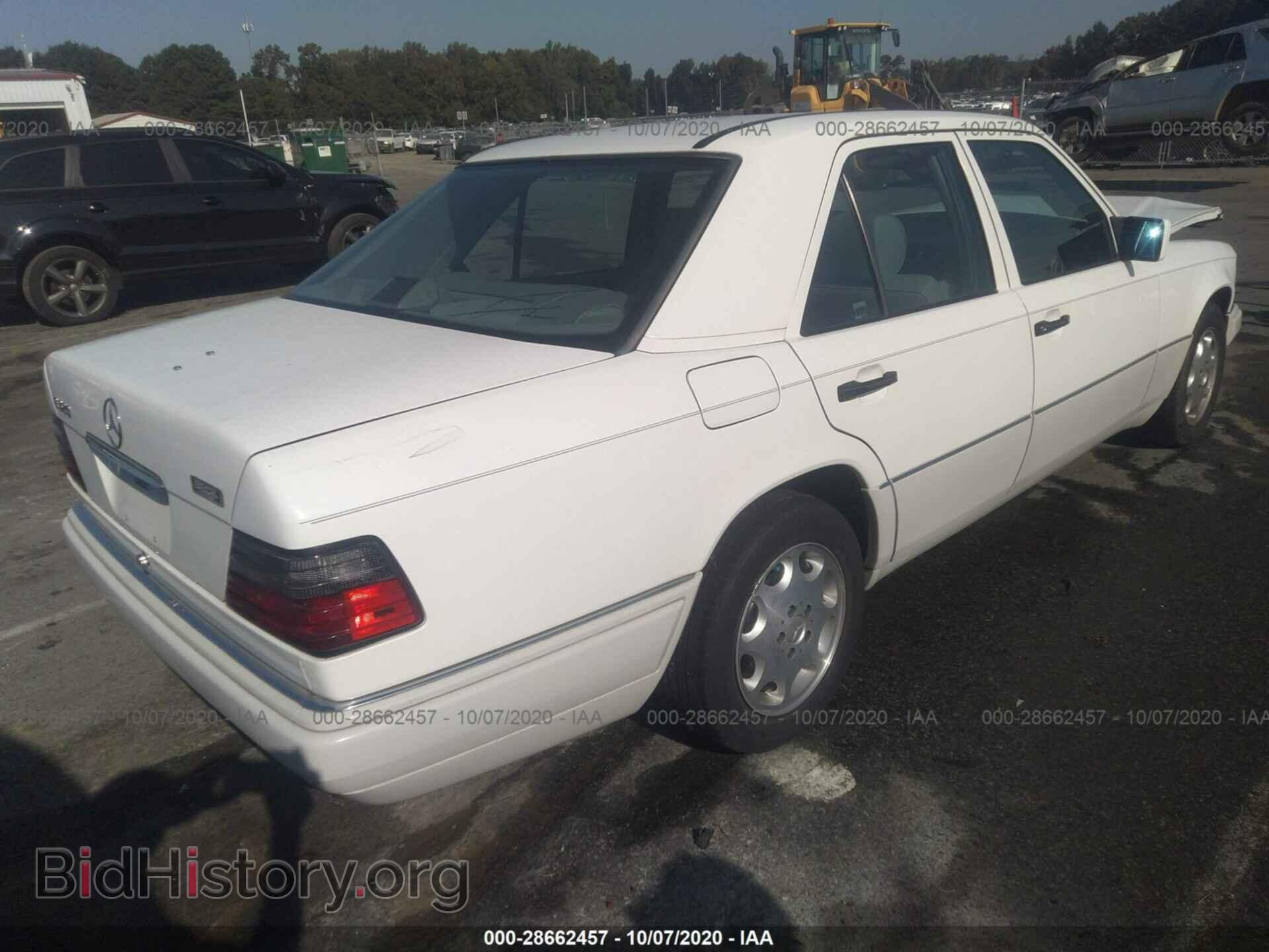 1995 MERCEDES-BENZ E - VIN: WDBEA32EXSC196364 - Фото 4
