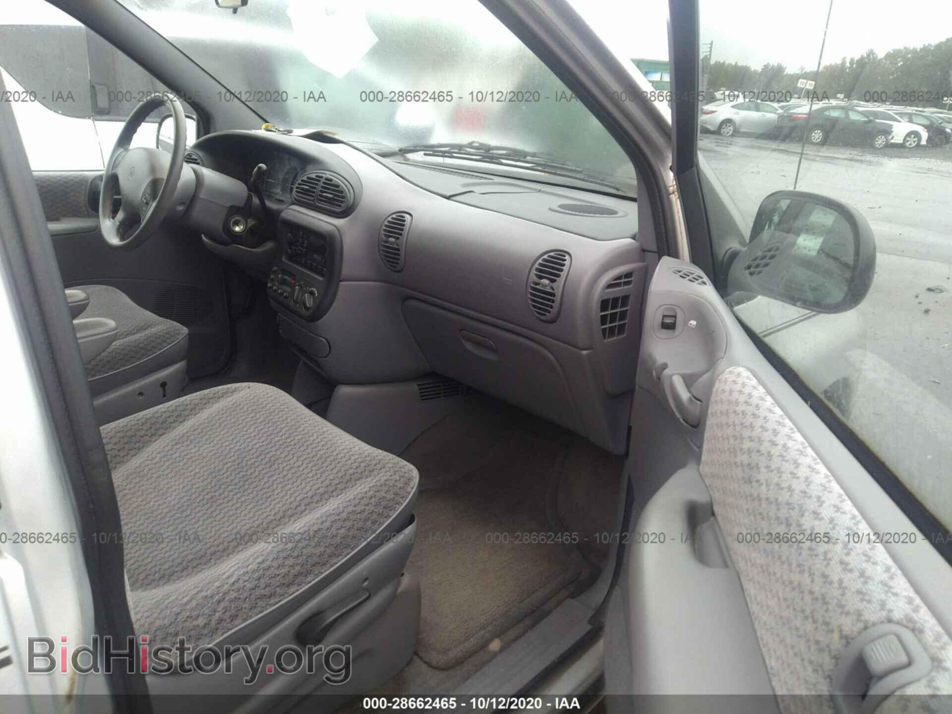 2000 CHRYSLER VOYAGER - VIN: 2C4GJ45G0YR670853 - Фото 5