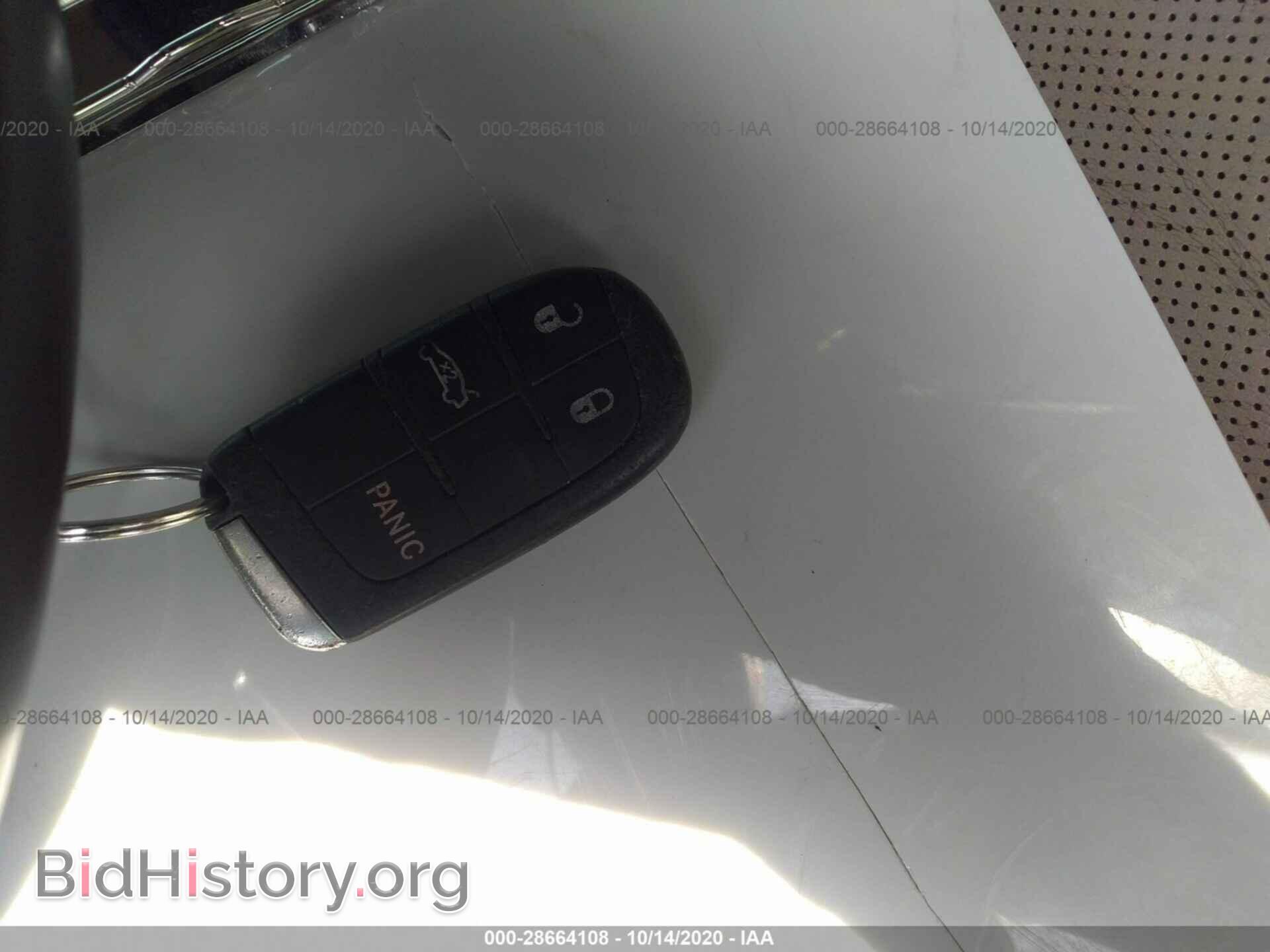 2012 CHRYSLER 300 - VIN: 2C3CCACG8CH252912 - Фото 11