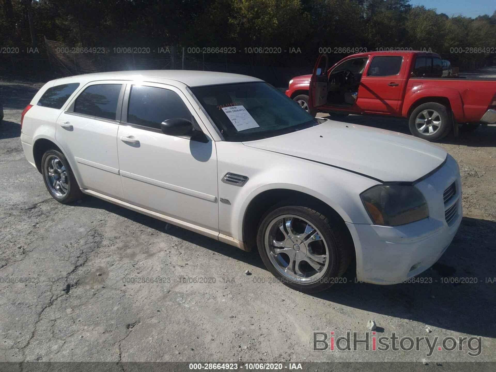 Photo 2D4FV47V96H354997 - DODGE MAGNUM 2006