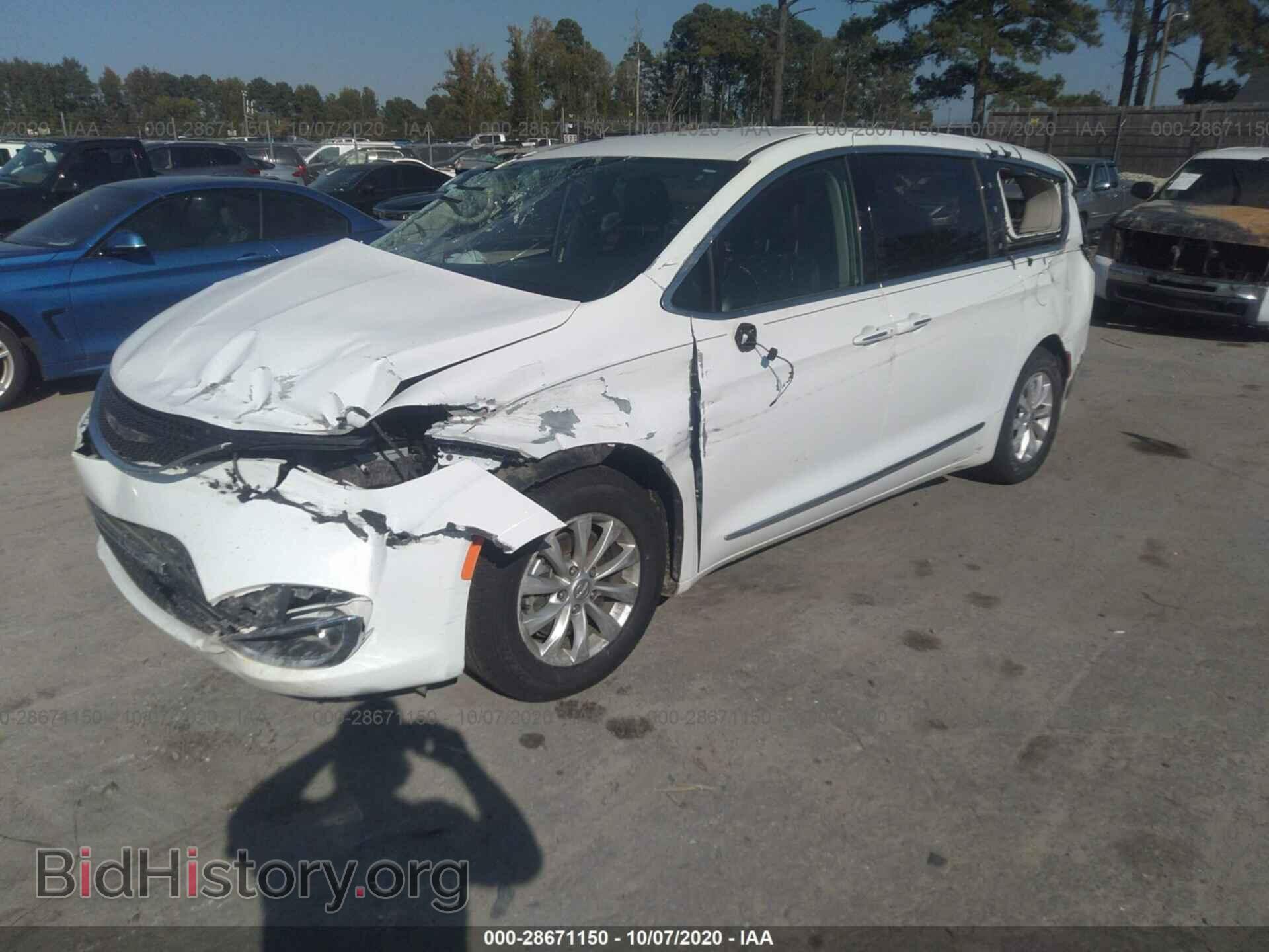 2017 CHRYSLER PACIFICA - VIN: 2C4RC1BG2HR739824 - Photo 2