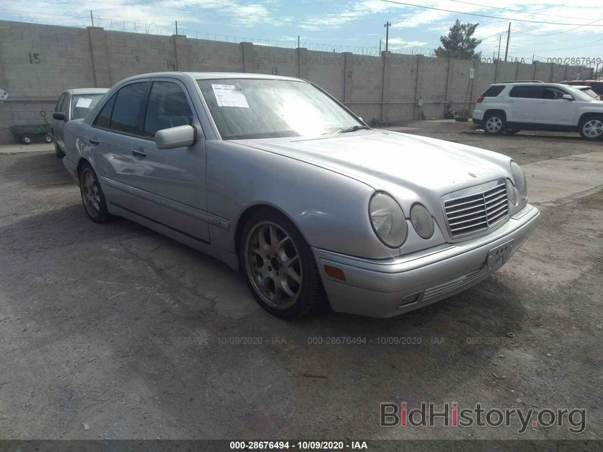 Фотография WDBJF55F3VJ031370 - MERCEDES-BENZ E-CLASS 1997