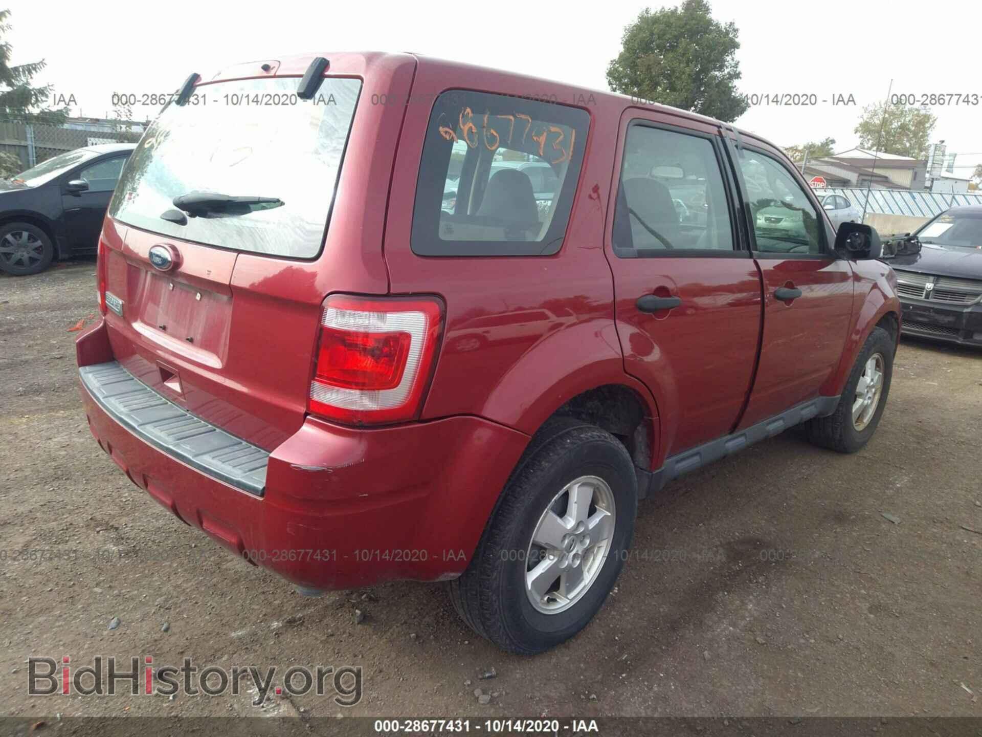 2011 FORD ESCAPE - VIN: 1FMCU0C79BKC40421 - Photo 4