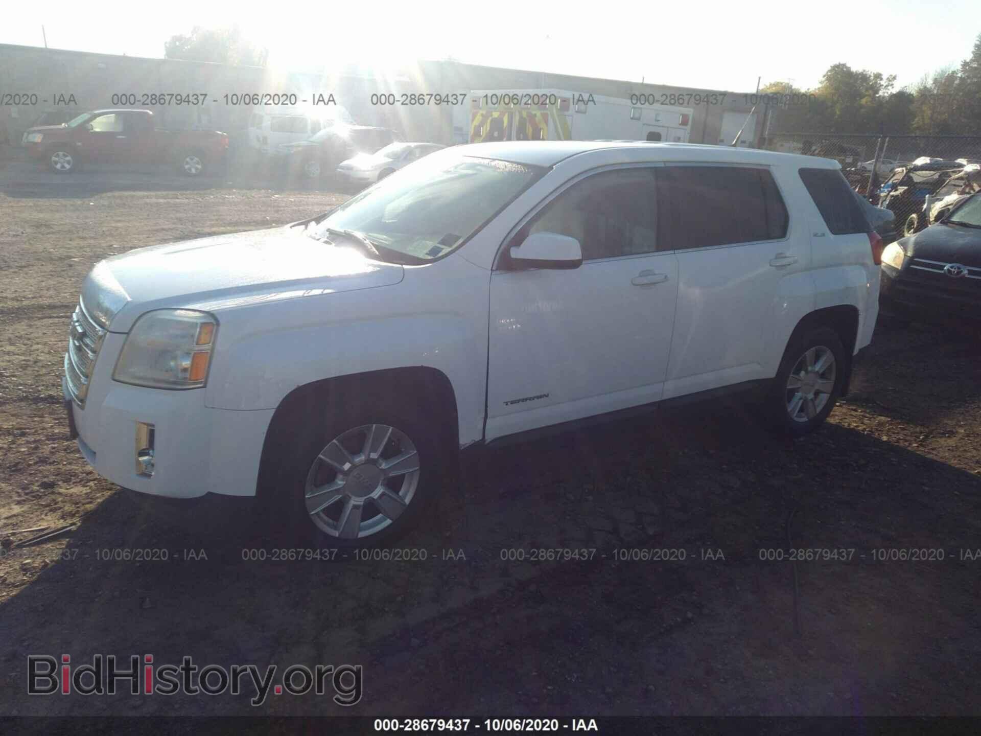 2011 GMC TERRAIN - VIN: 2CTFLREC9B6230594 - Фото 2