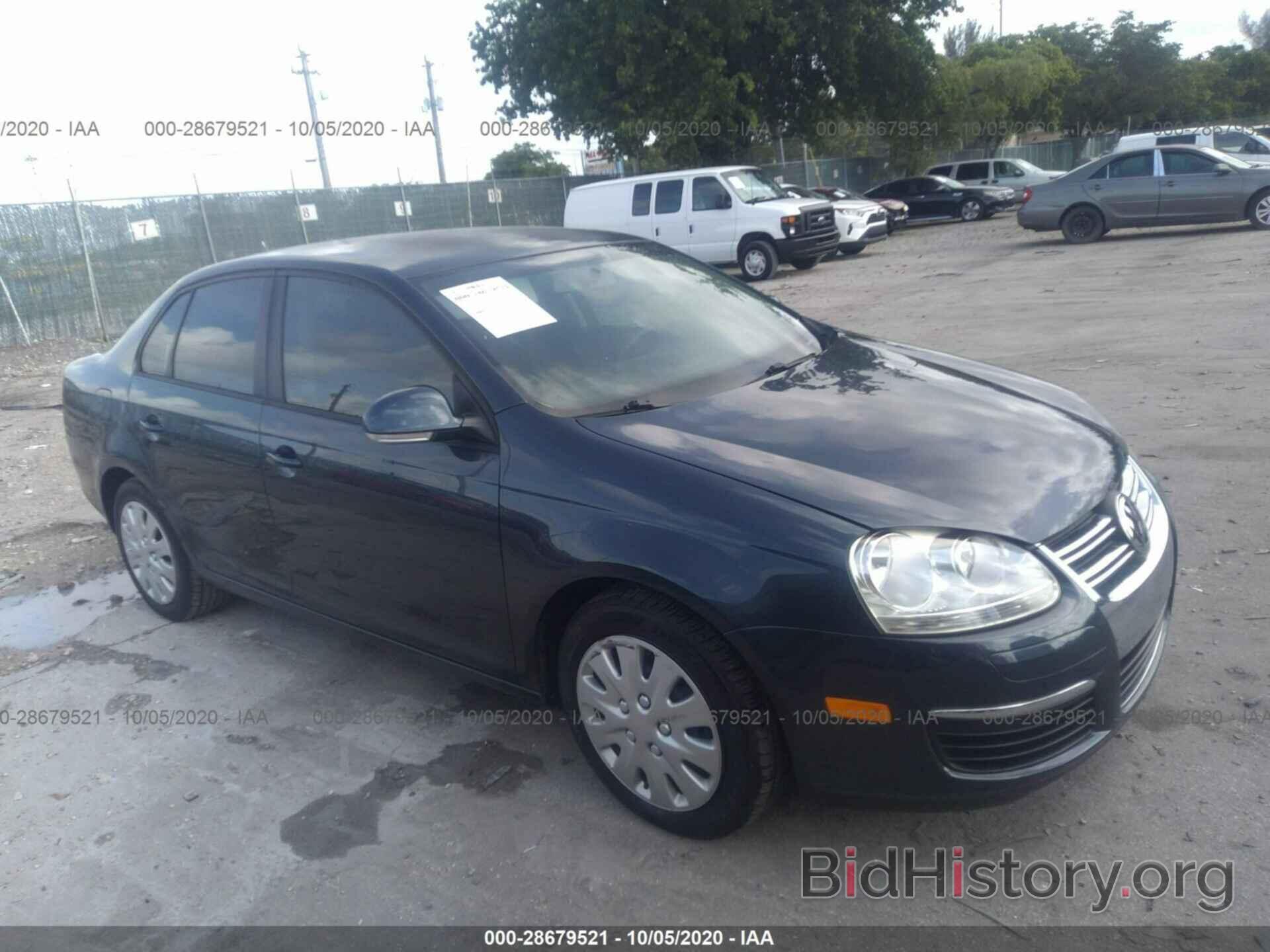 Photo 3VWJX7AJ8AM002624 - VOLKSWAGEN JETTA SEDAN 2010