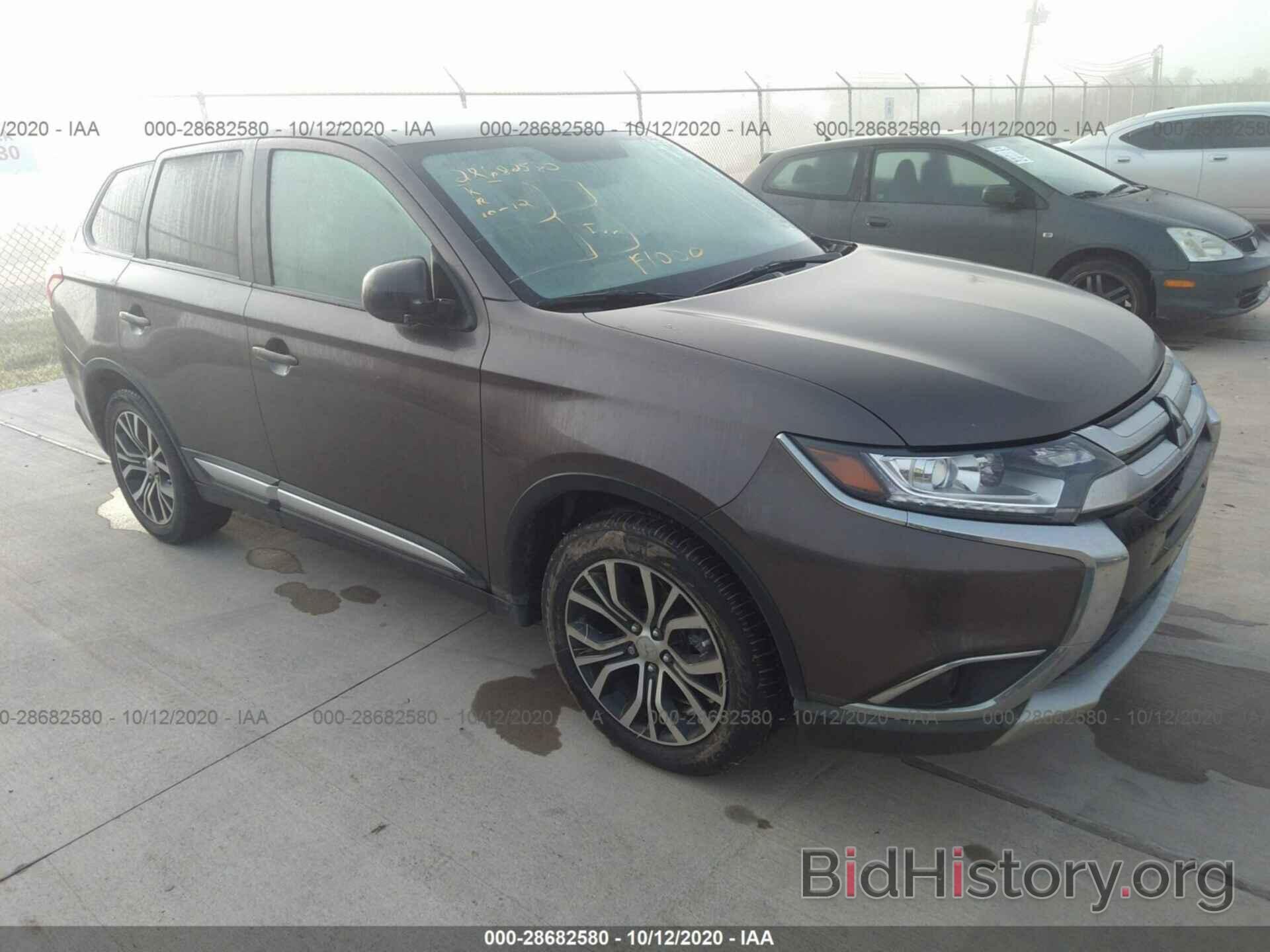 Photo JA4AD2A34HZ001988 - MITSUBISHI OUTLANDER 2017