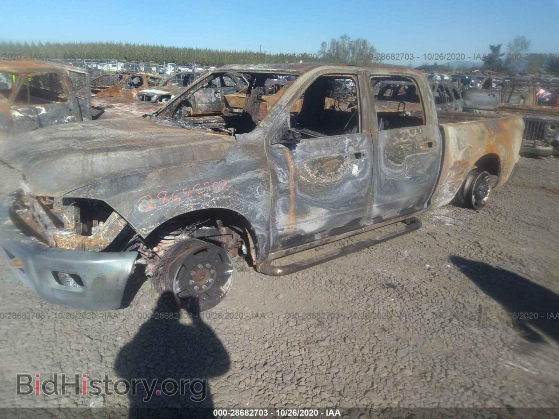 2011 RAM 2500 - VIN: 3D7UT2CL4BG609607 - Фото 2