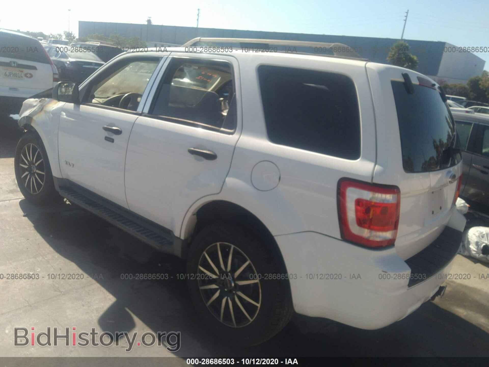 2008 FORD ESCAPE - VIN: 1FMCU03188KD14464 - Фото 3
