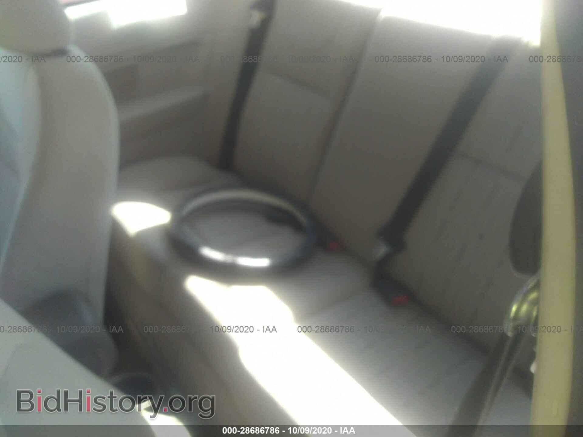 2008 FORD FOCUS - VIN: 1FAHP33N28W128438 - Фото 8