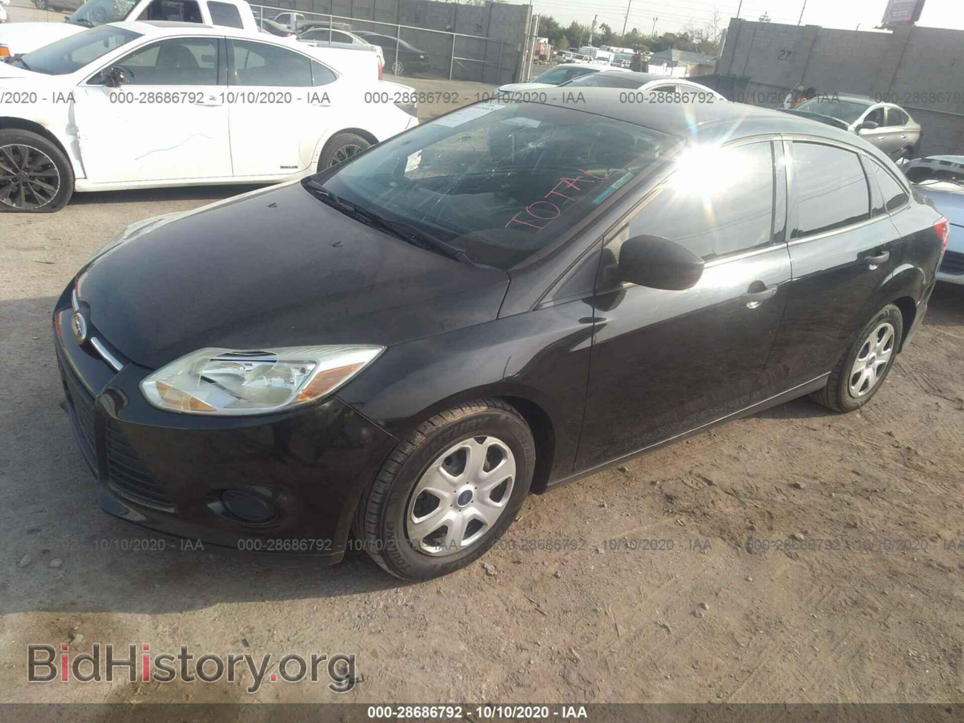 2013 FORD FOCUS - VIN: 1FADP3E29DL275434 - Фото 2