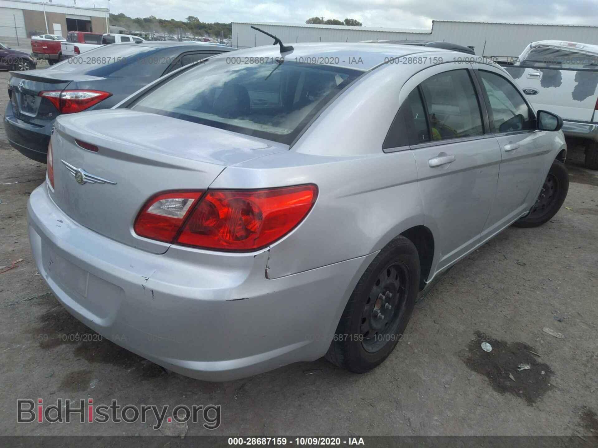 2010 CHRYSLER SEBRING - VIN: 1C3CC4FB2AN214386 - Фото 4