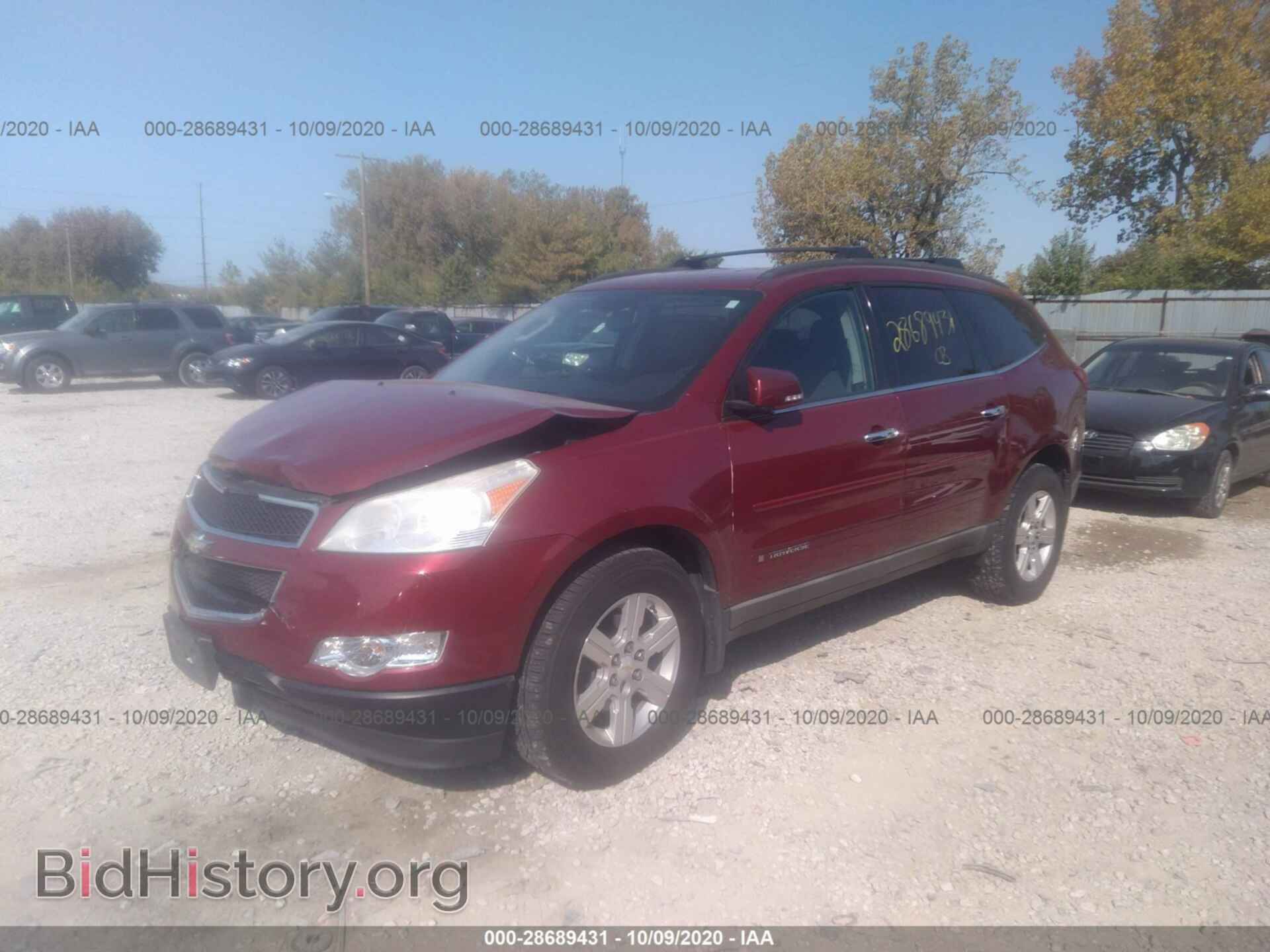 2009 CHEVROLET TRAVERSE - VIN: 1GNER23D19S170110 - Фото 2