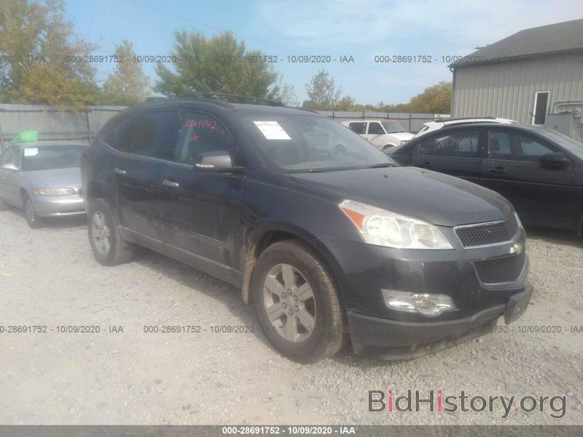 Photo 1GNKVGED5BJ176044 - CHEVROLET TRAVERSE 2011