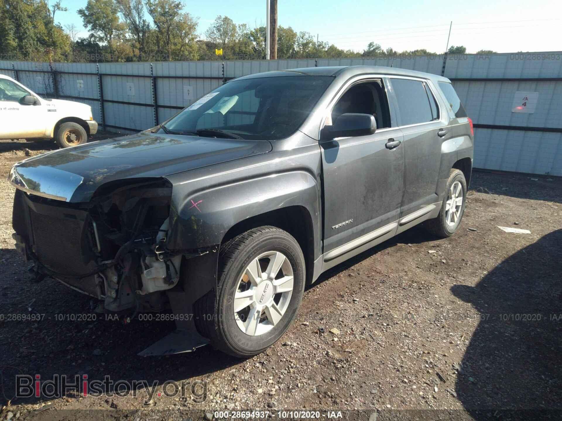 2011 GMC TERRAIN - VIN: 2CTALMEC8B6421050 - Photo 2