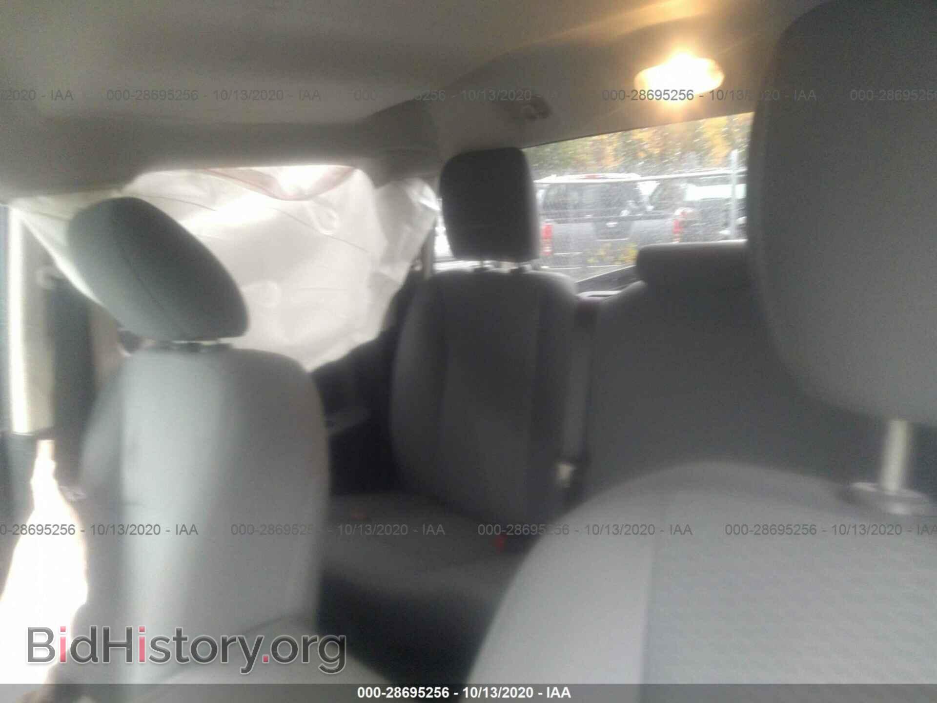 2017 RAM 1500 - VIN: 1C6RR7FGXHS586952 - Photo 8